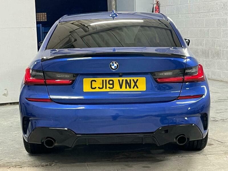 2019 BMW 3 Series - Image 12