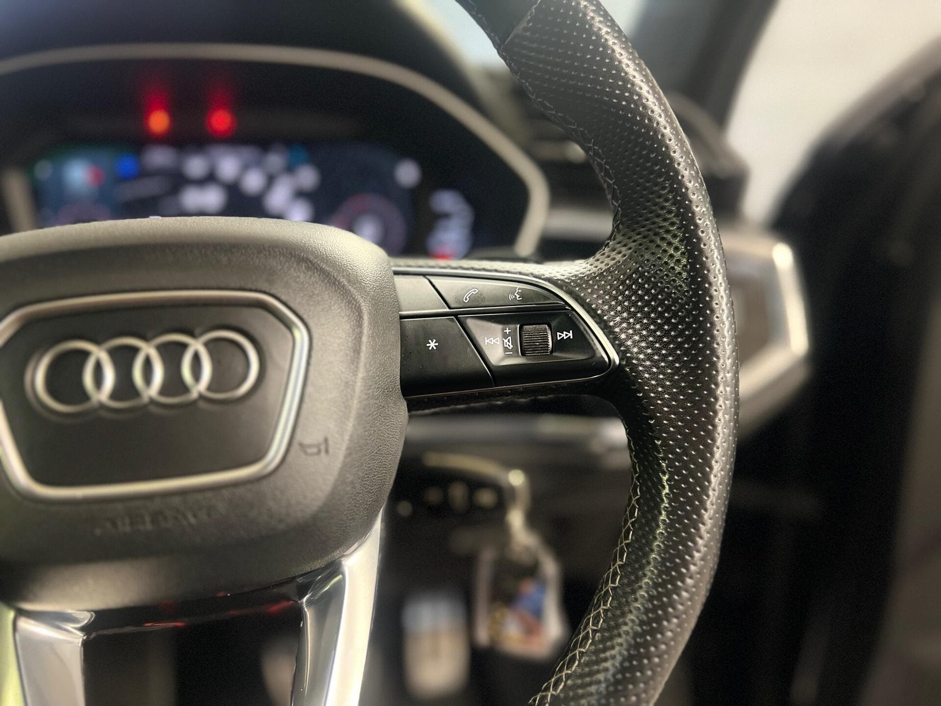 2021 Audi Q3 - Image 40