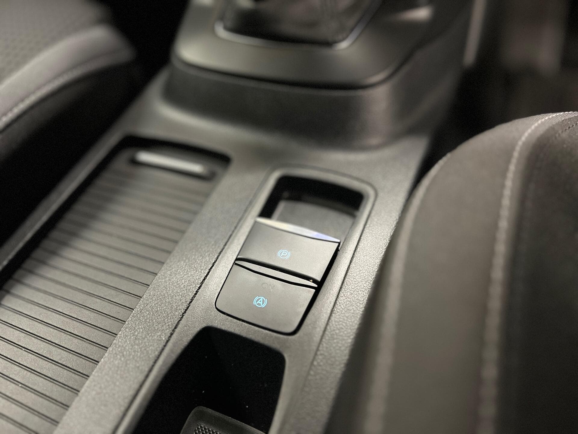 2021 Ford Focus - Image 35