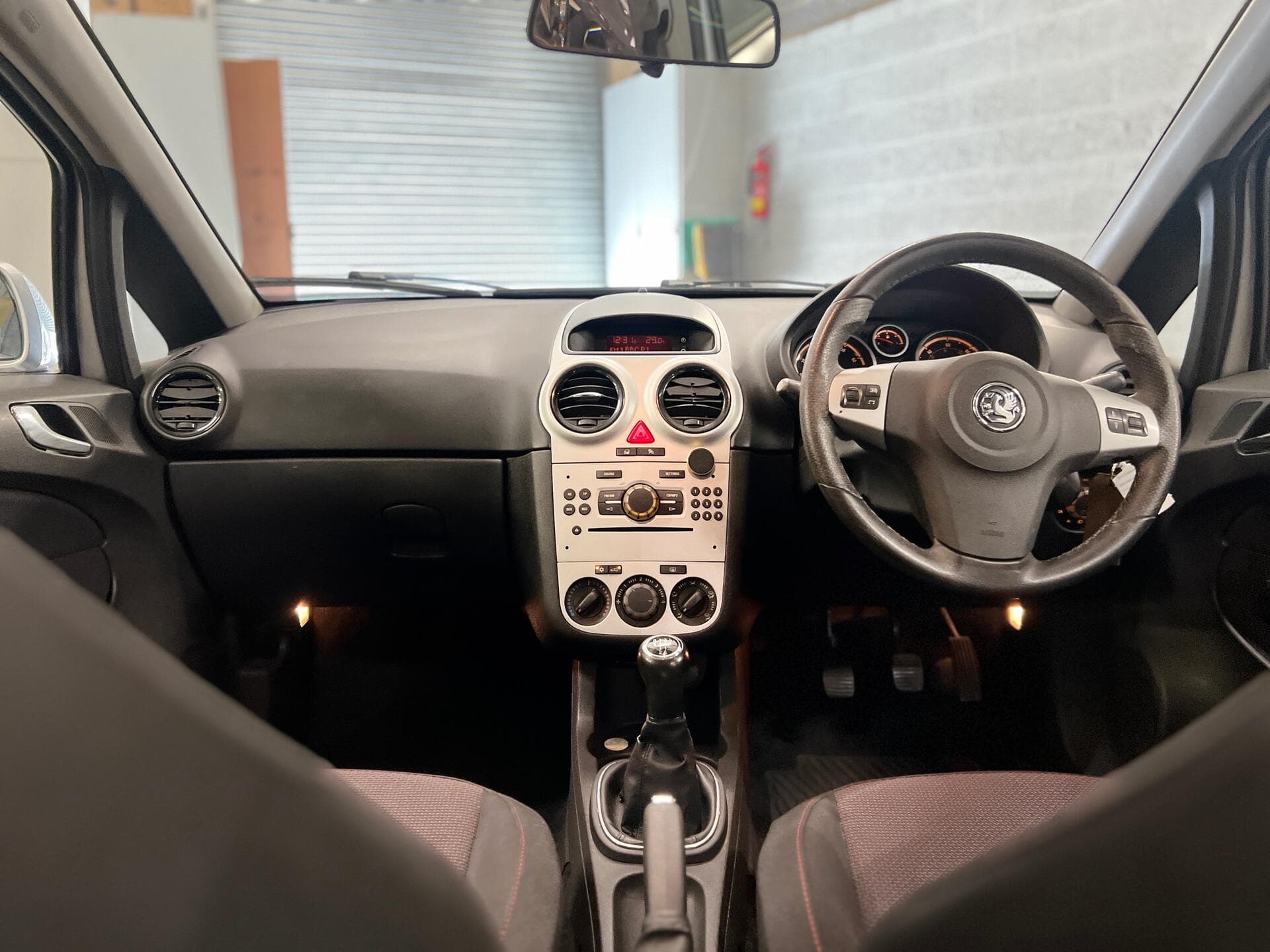 2007 Vauxhall Corsa - Image 32