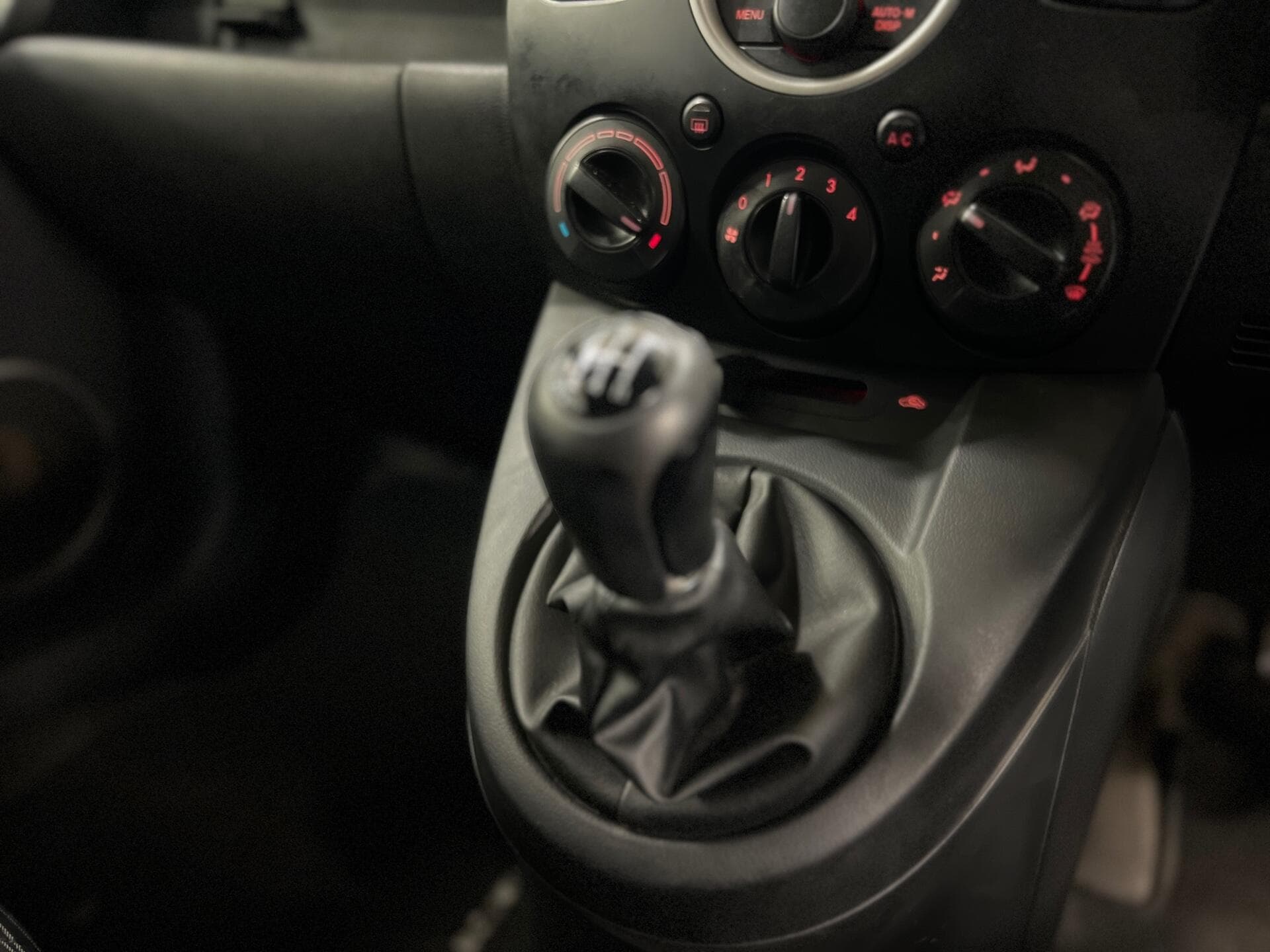 2008 Mazda Mazda2 - Image 30
