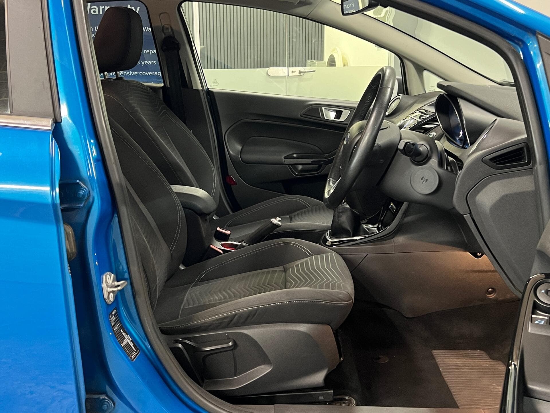 2014 Ford Fiesta - Image 24