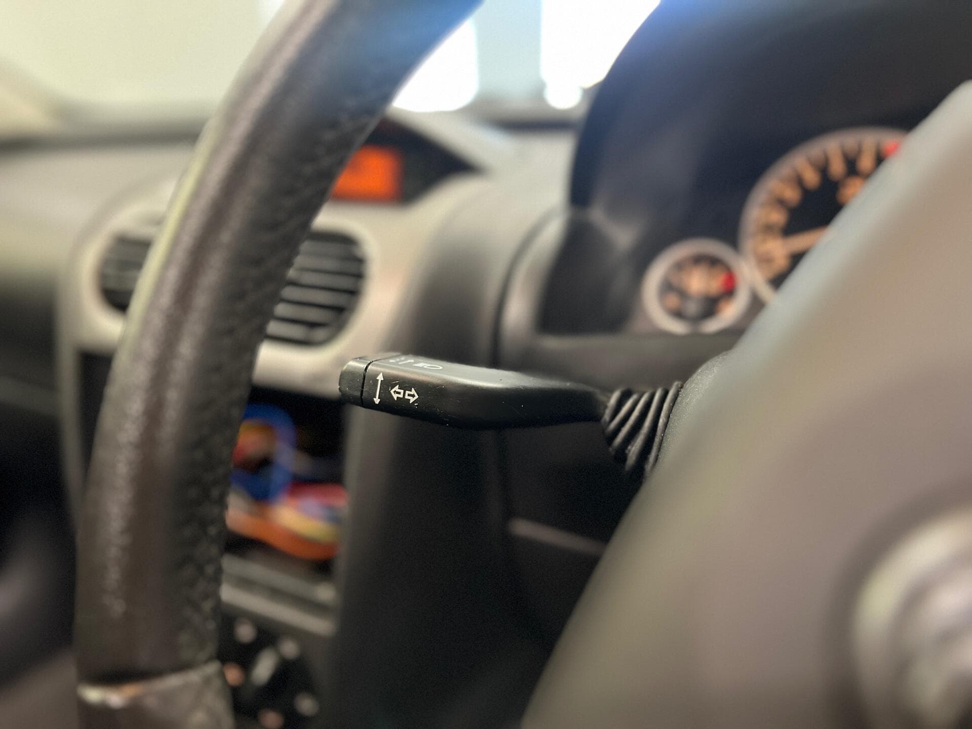 2005 Vauxhall Corsa - Image 24