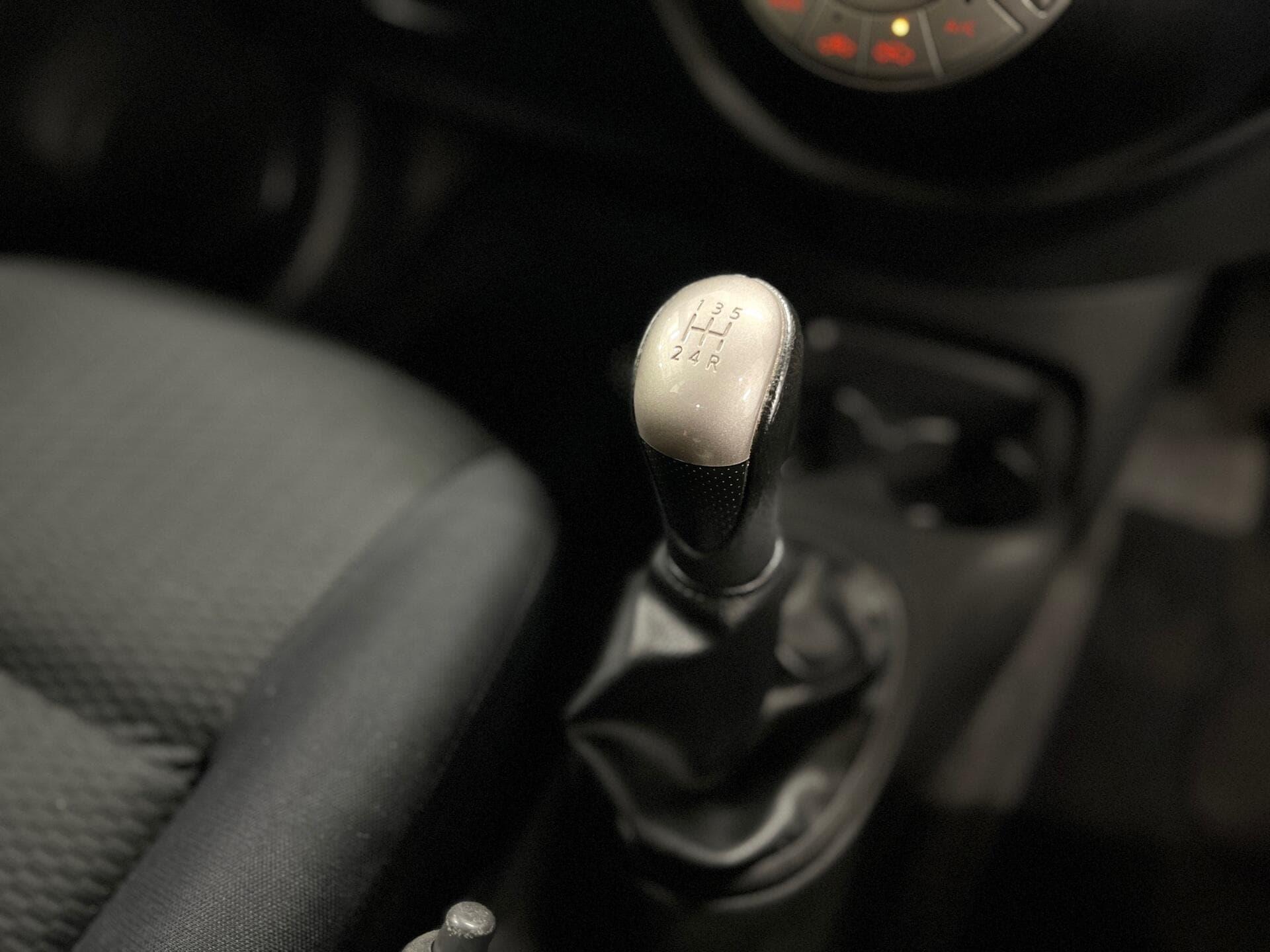 2011 Nissan Micra - Image 31