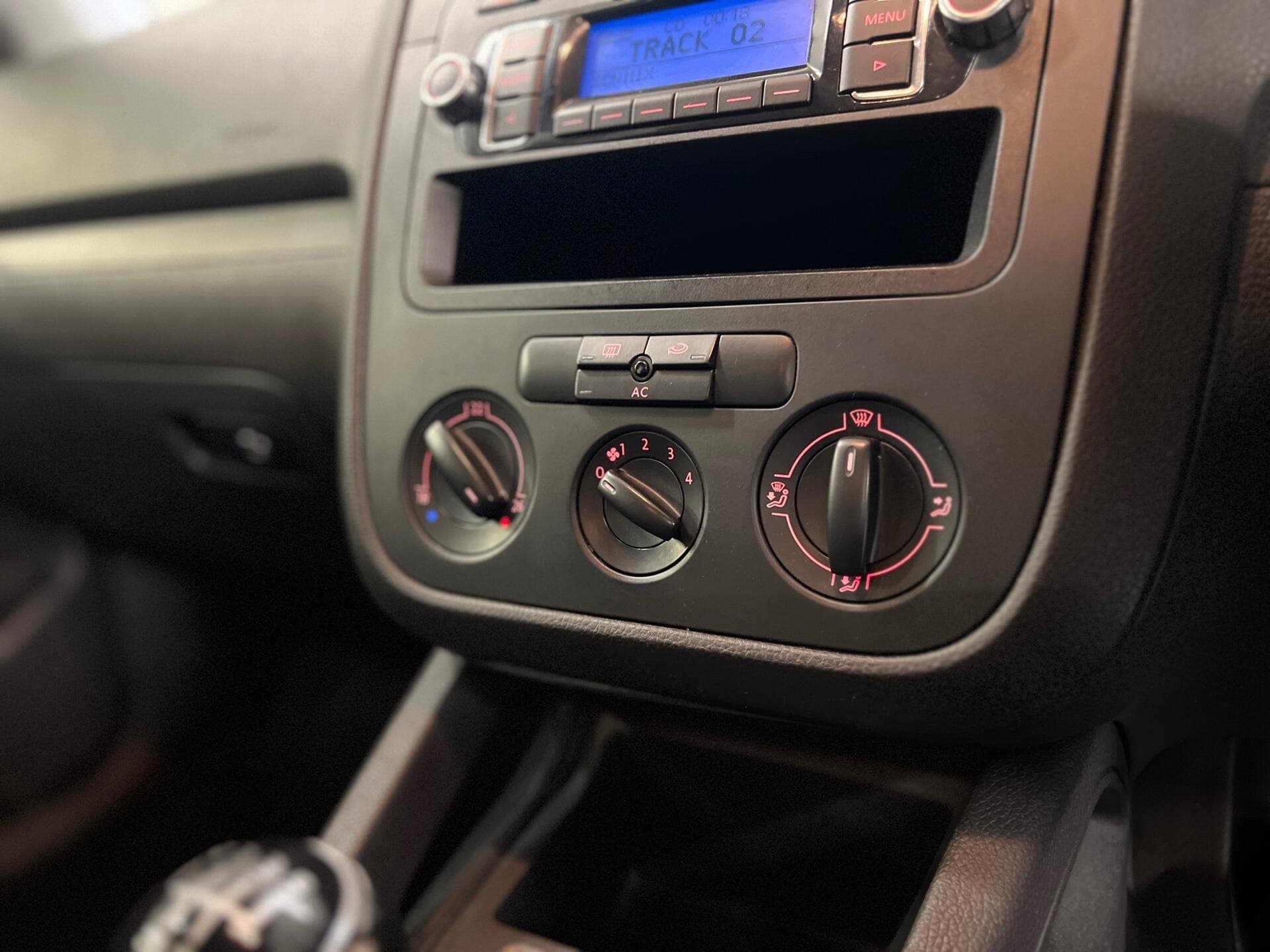 2008 Volkswagen Golf - Image 29