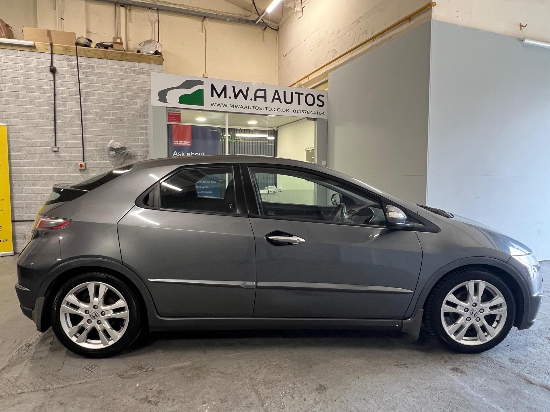2009 Honda Civic - Image 5