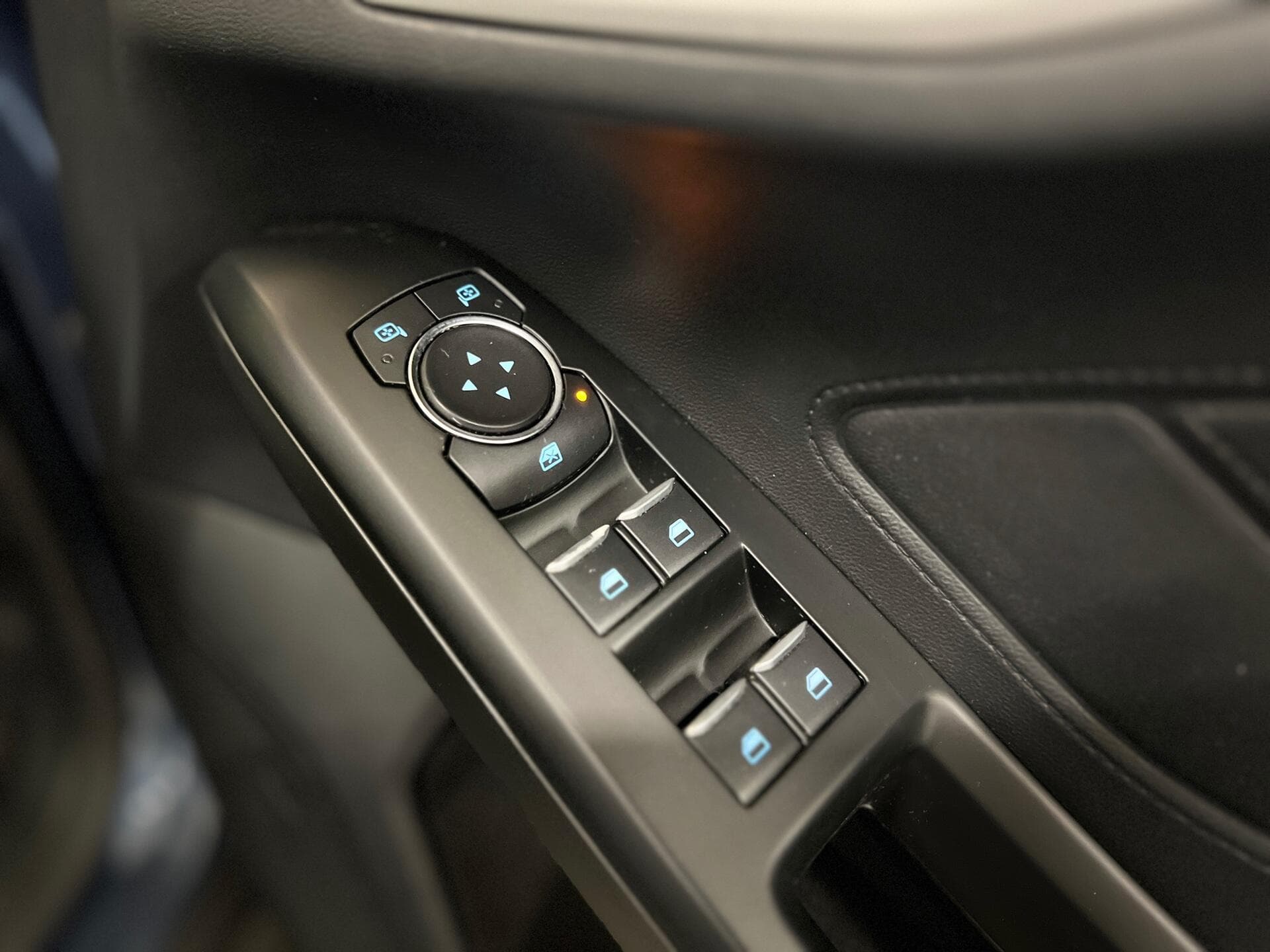 2021 Ford Focus - Image 28