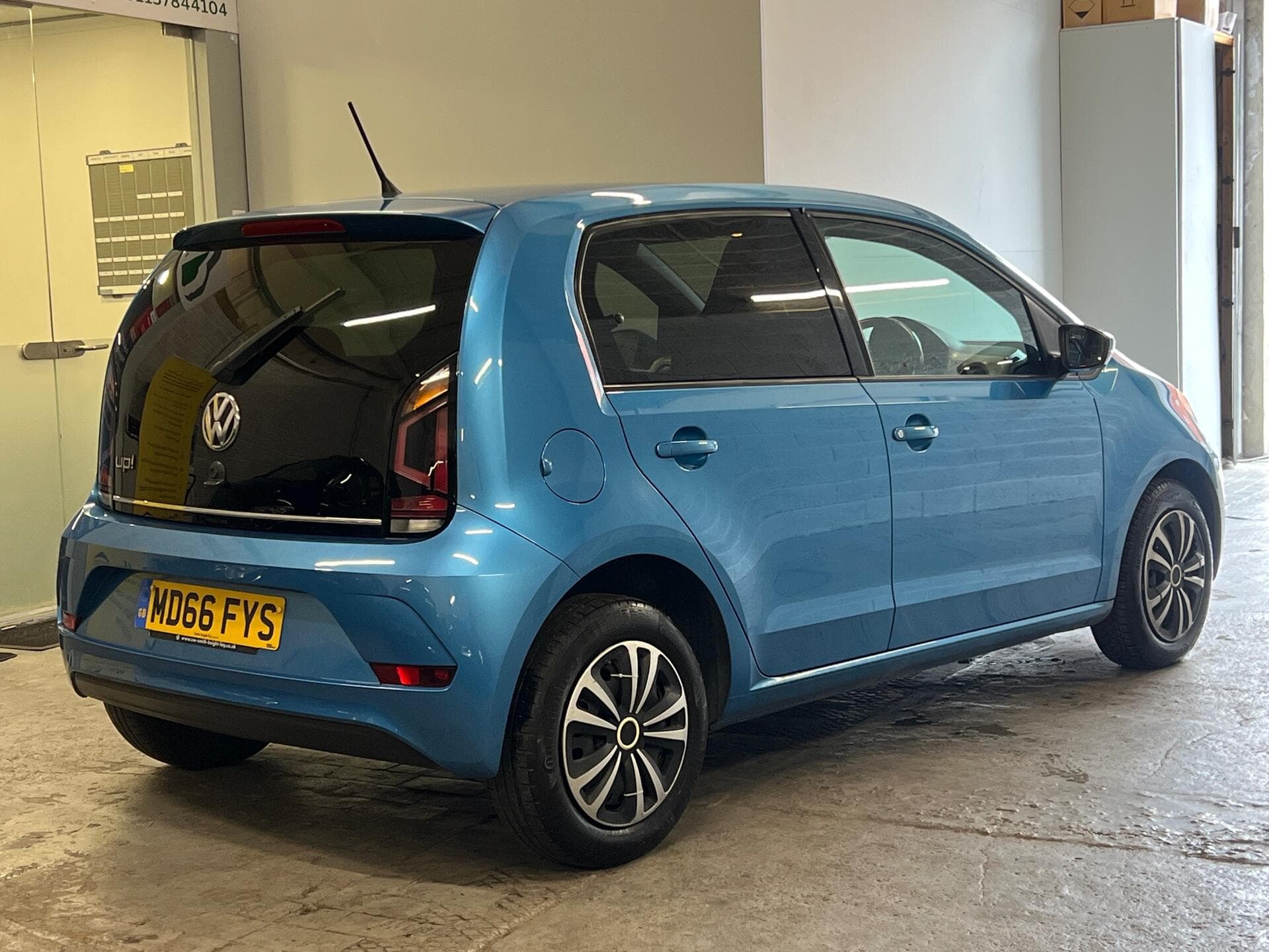 2017 Volkswagen up! - Image 7