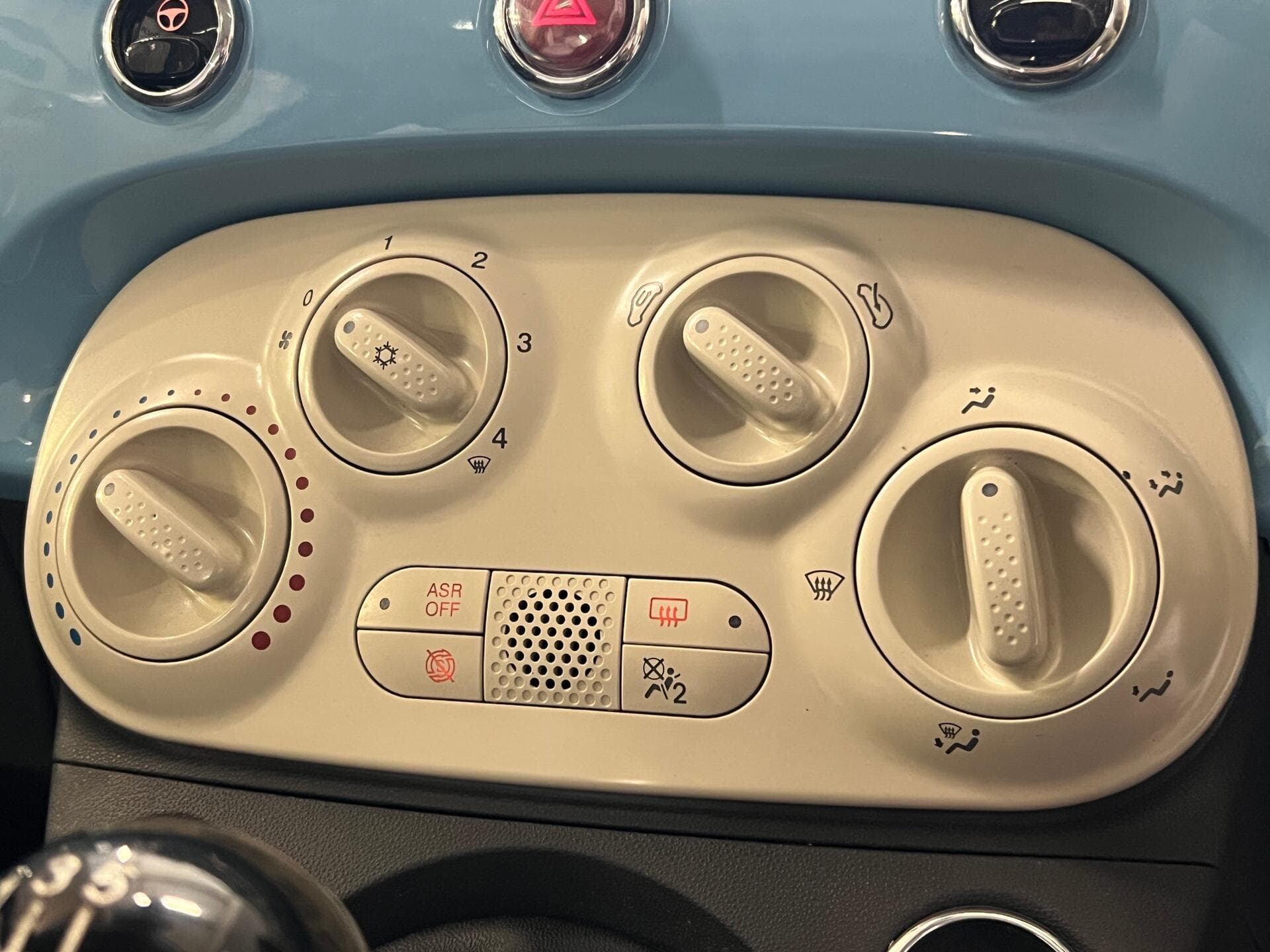 2015 Fiat 500 - Image 33
