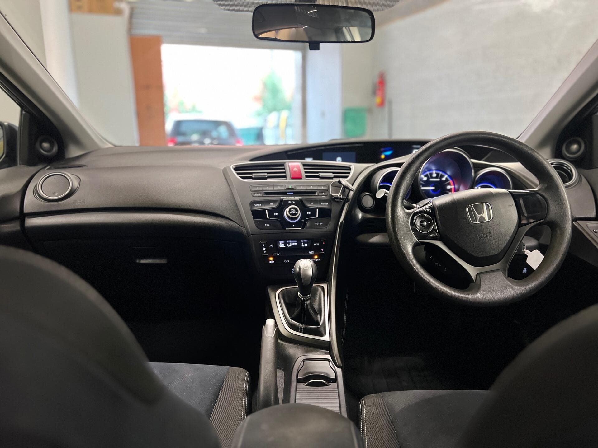 2015 Honda Civic - Image 41