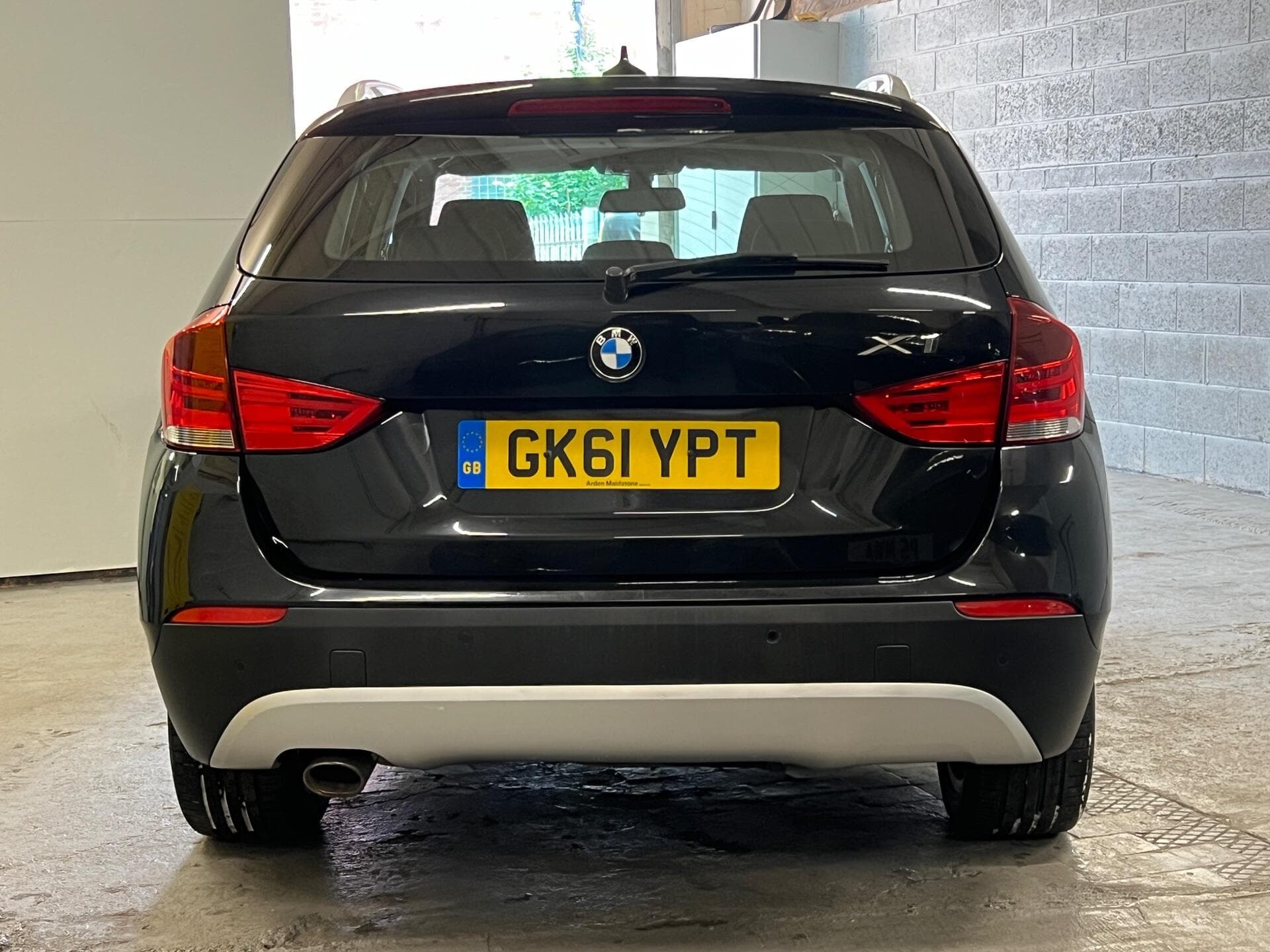 2011 BMW X1 - Image 10