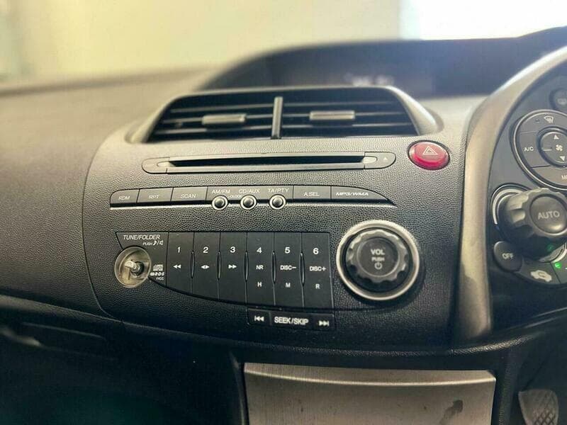2009 Honda Civic - Image 26