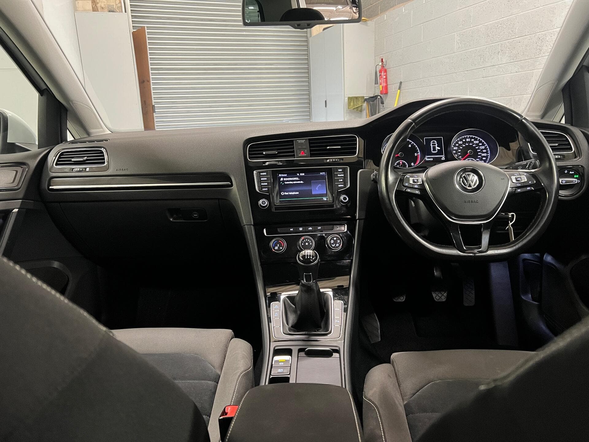 2013 Volkswagen Golf - Image 46