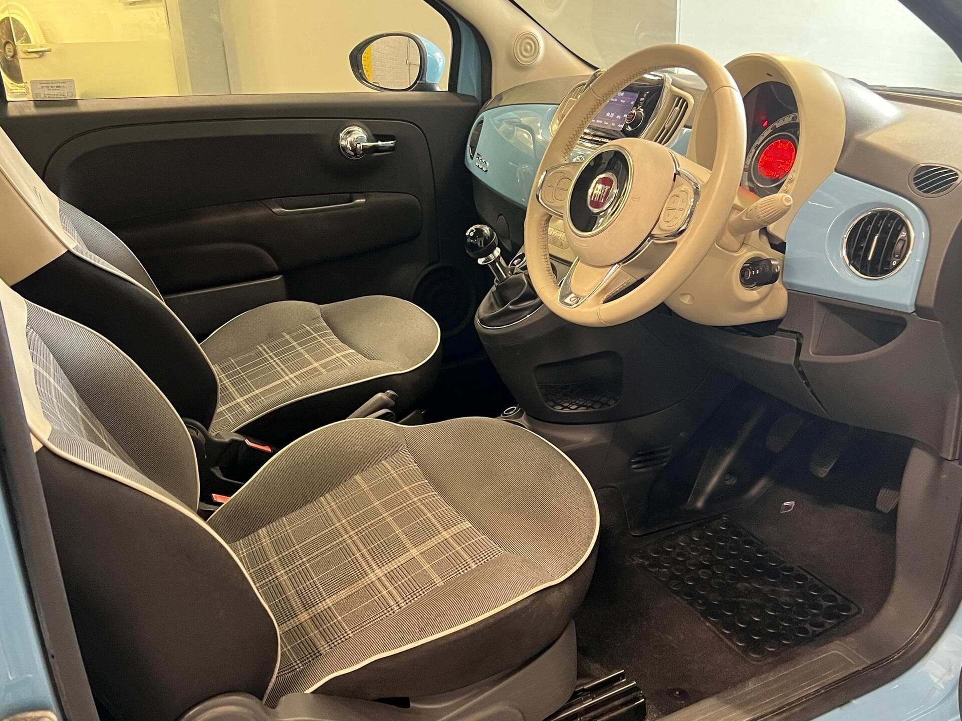 2015 Fiat 500 - Image 19