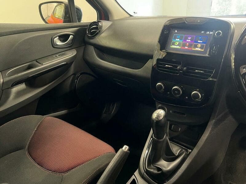 2016 Renault Clio - Image 39