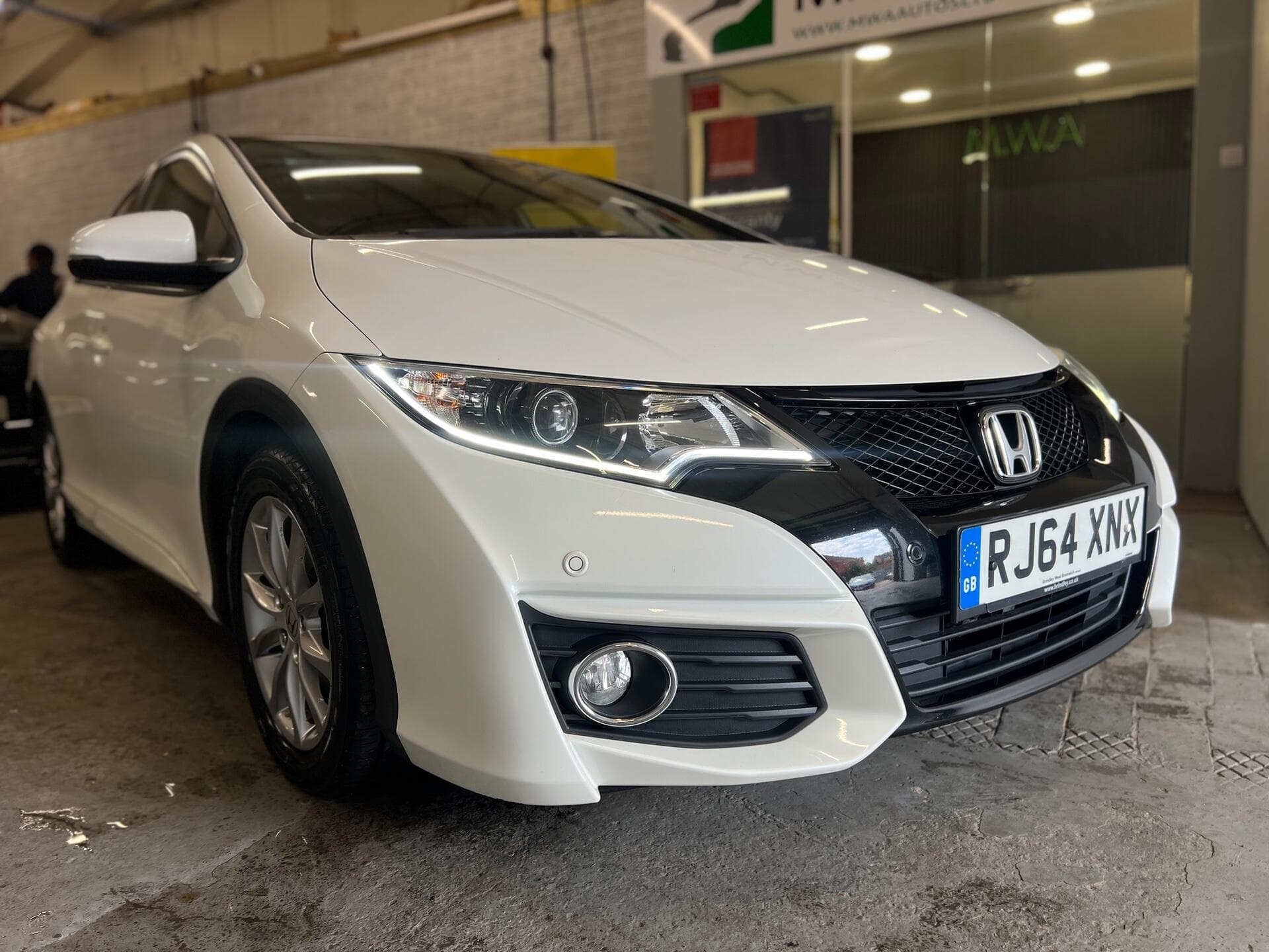 2015 Honda Civic - Image 19