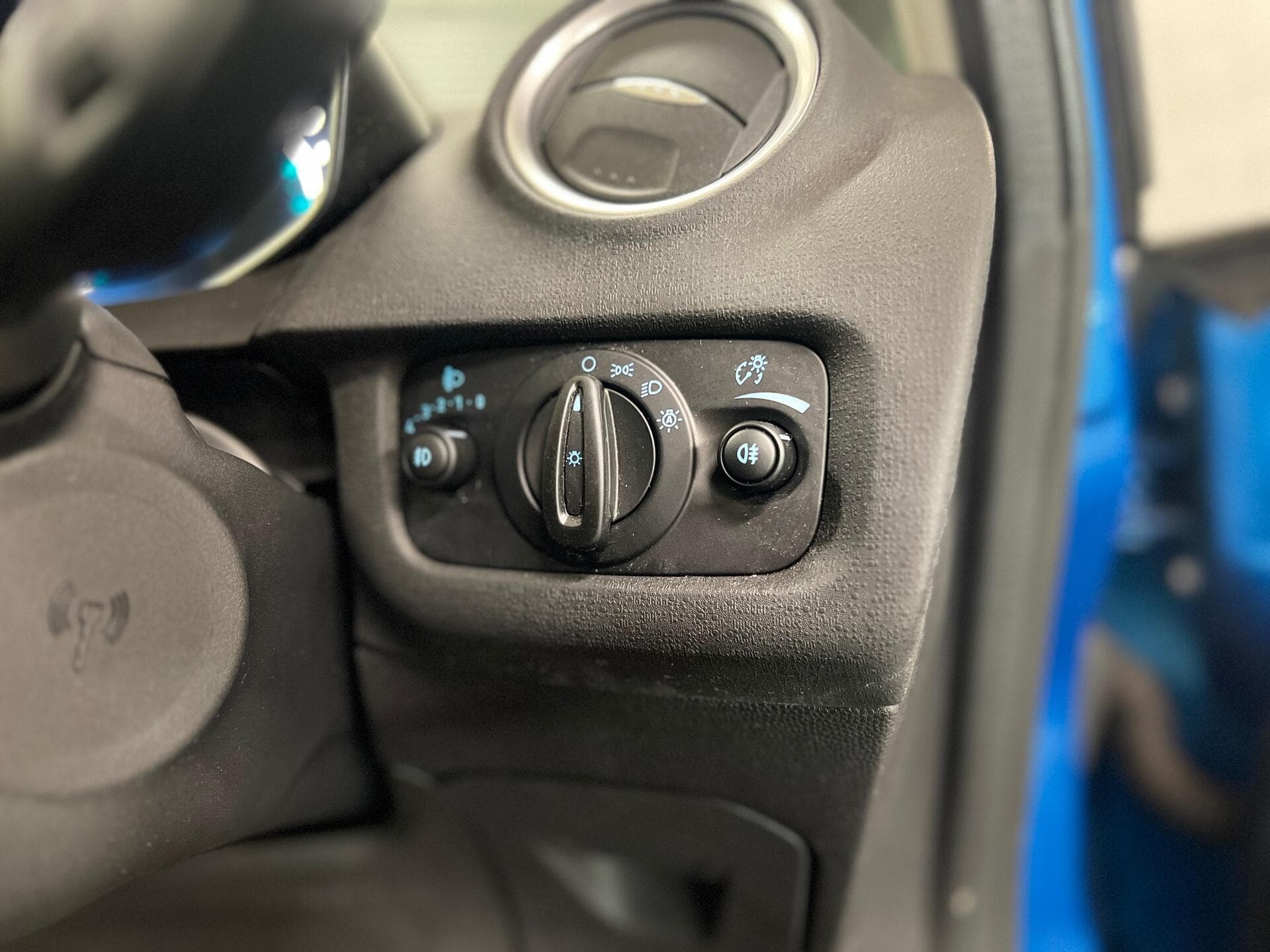 2014 Ford Fiesta - Image 37