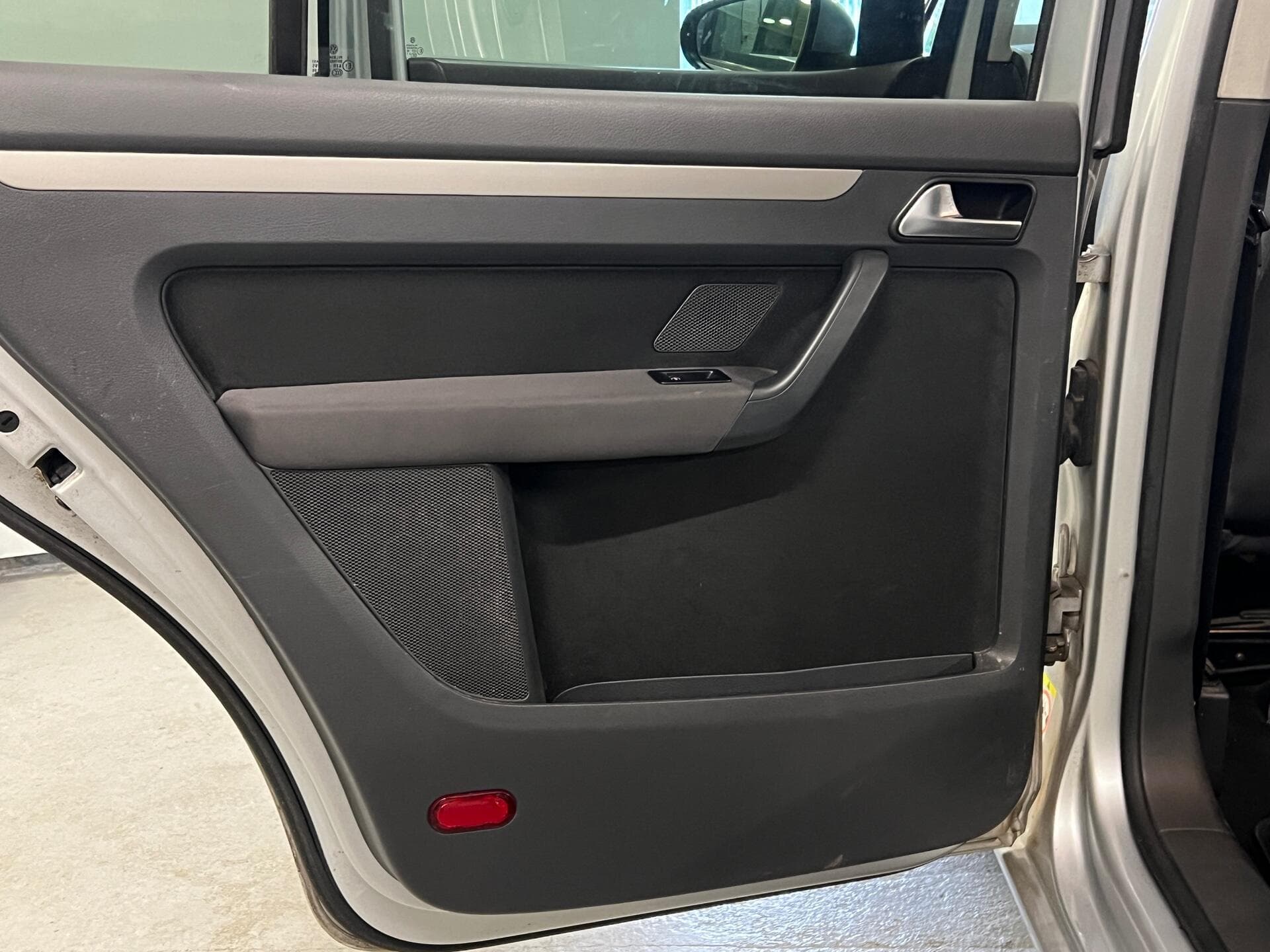 2010 Volkswagen Touran - Image 34