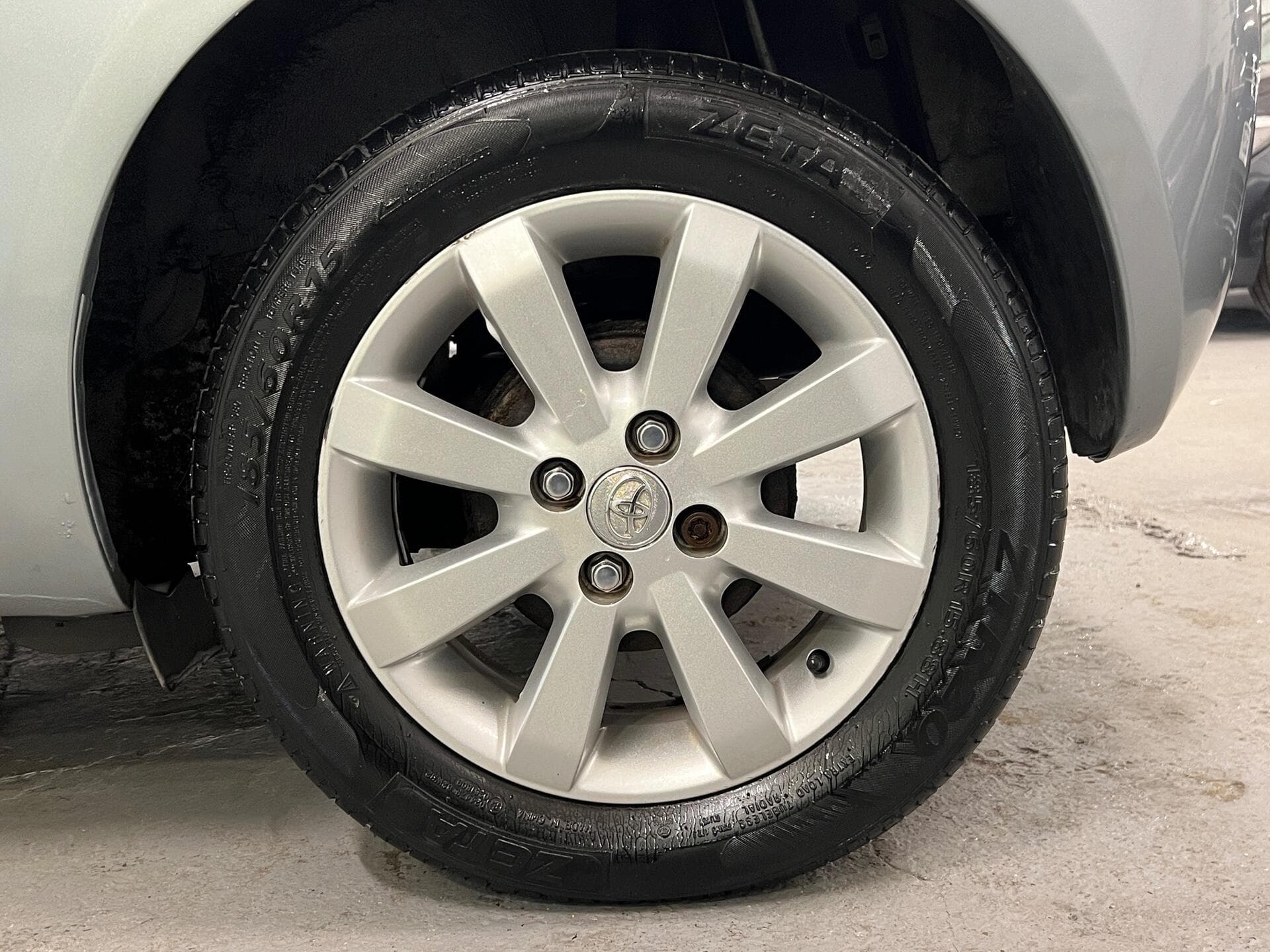 2008 Toyota Yaris - Image 13