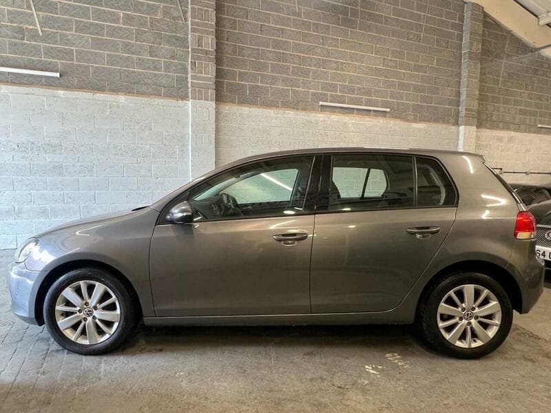 2011 Volkswagen Golf - Image 9