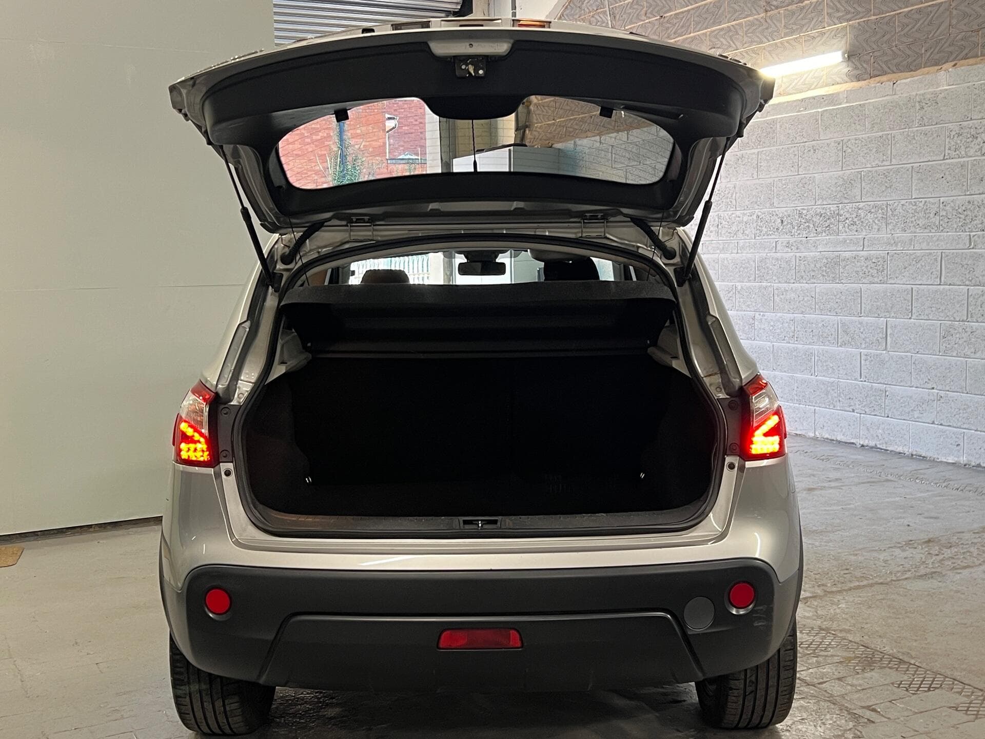 2012 Nissan Qashqai - Image 13