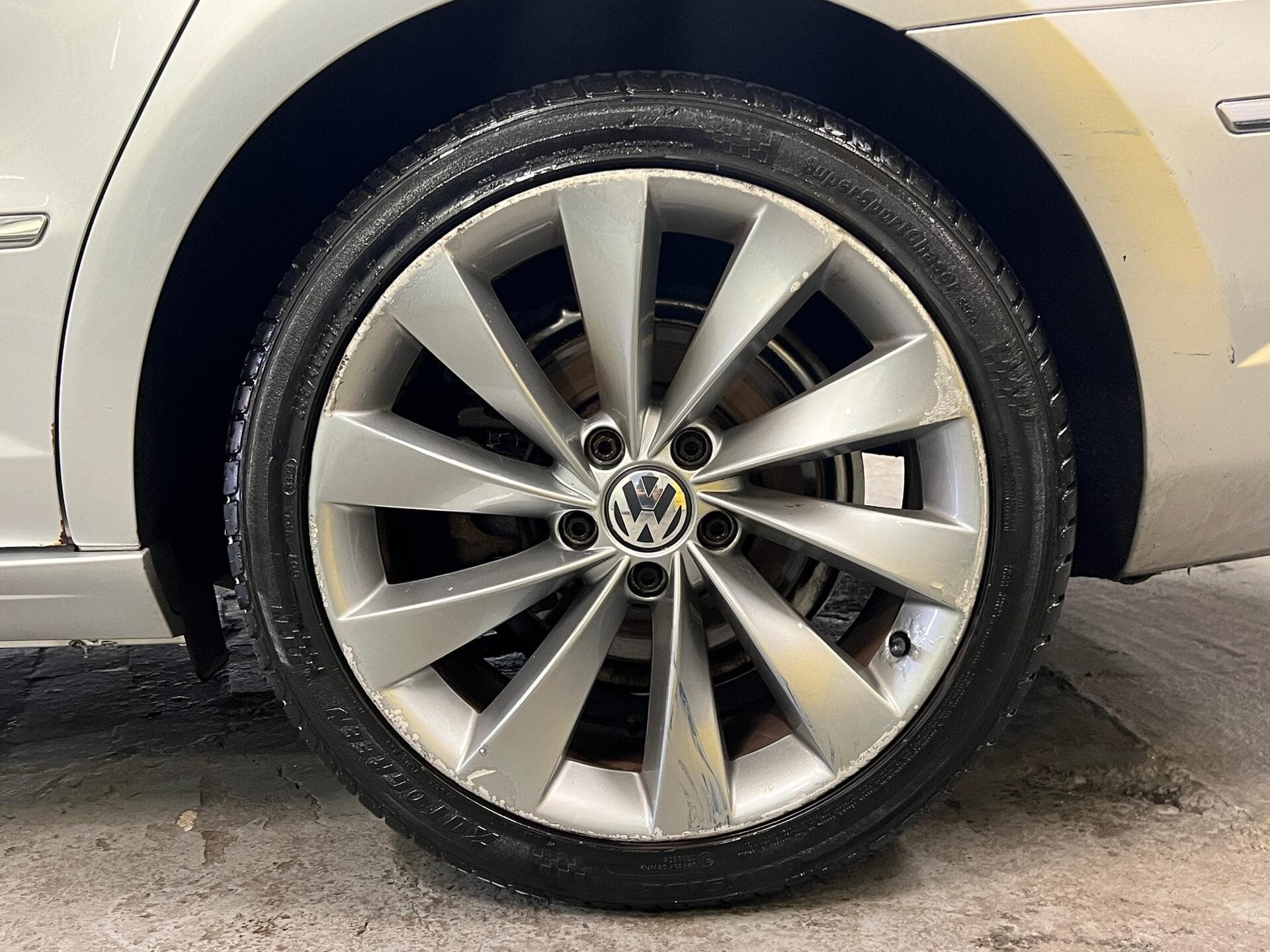 2012 Volkswagen CC - Image 17