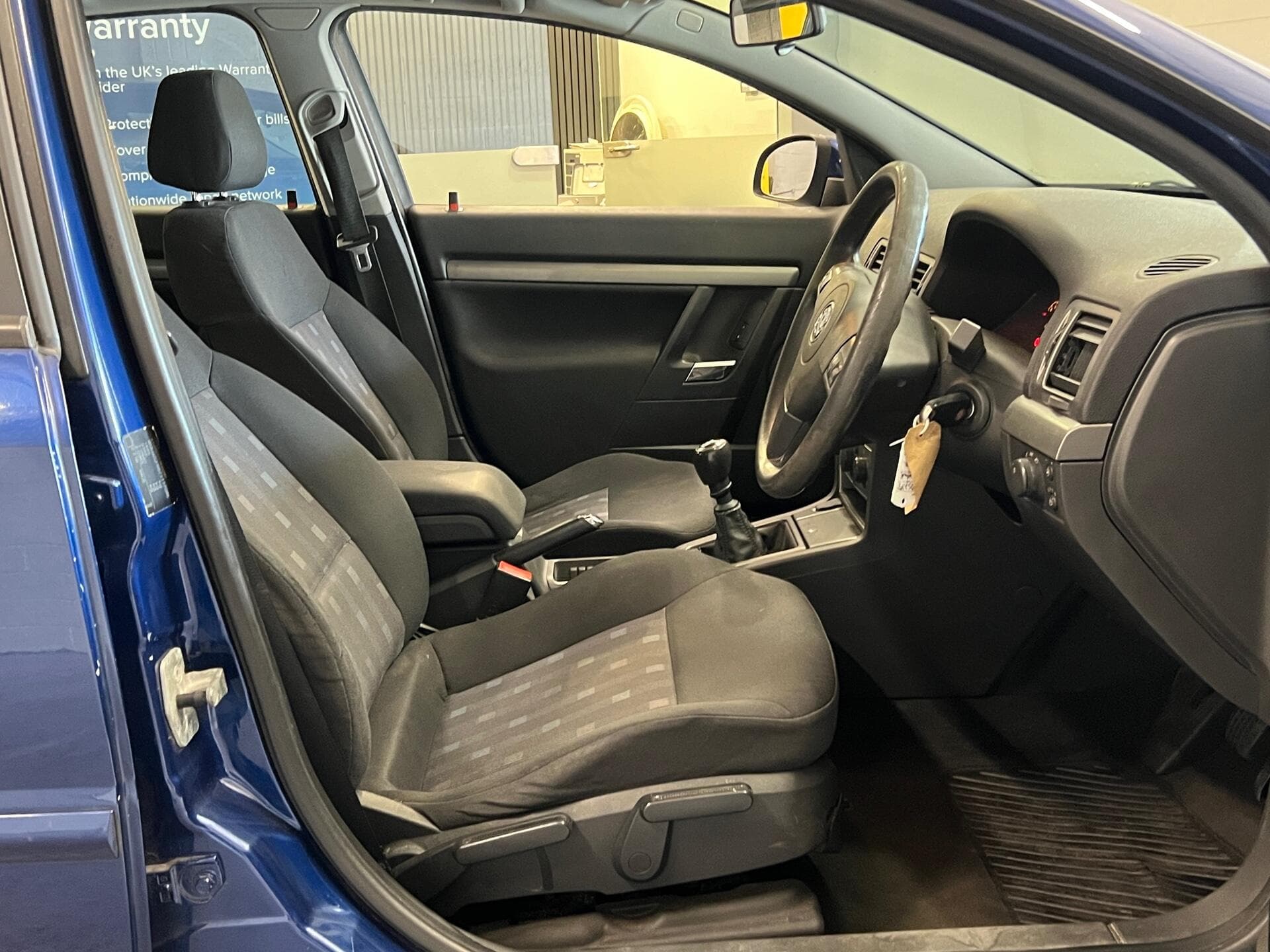 2007 Vauxhall Vectra - Image 17