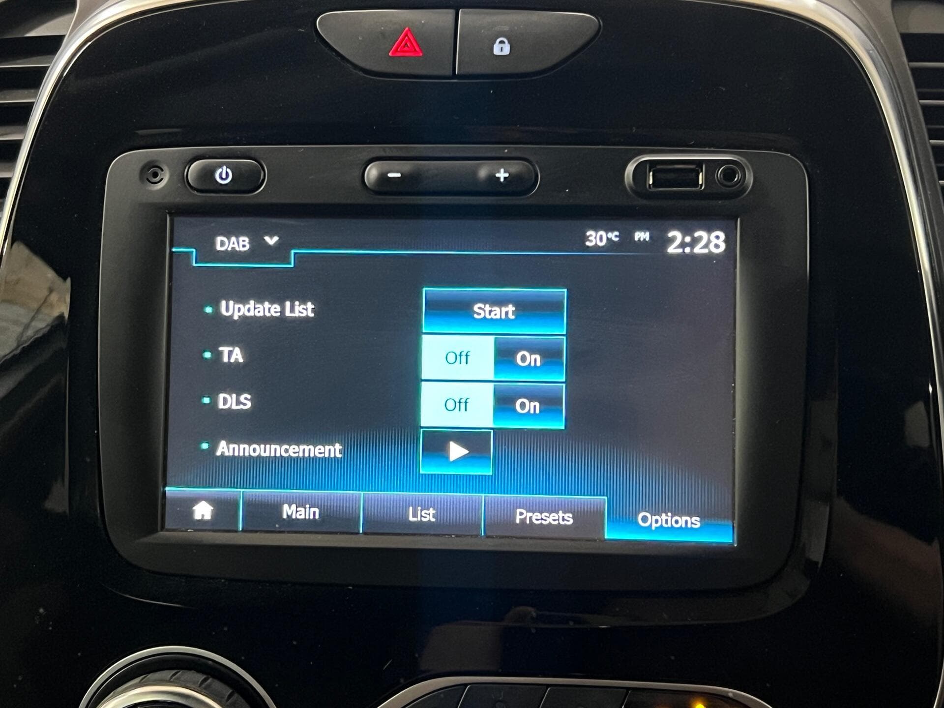 2017 Renault Captur - Image 29