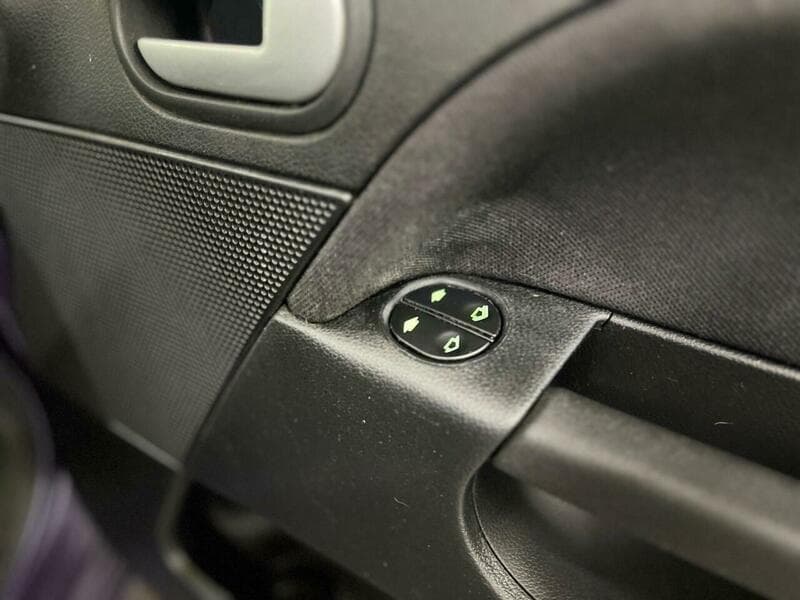 2009 Ford Fiesta - Image 20