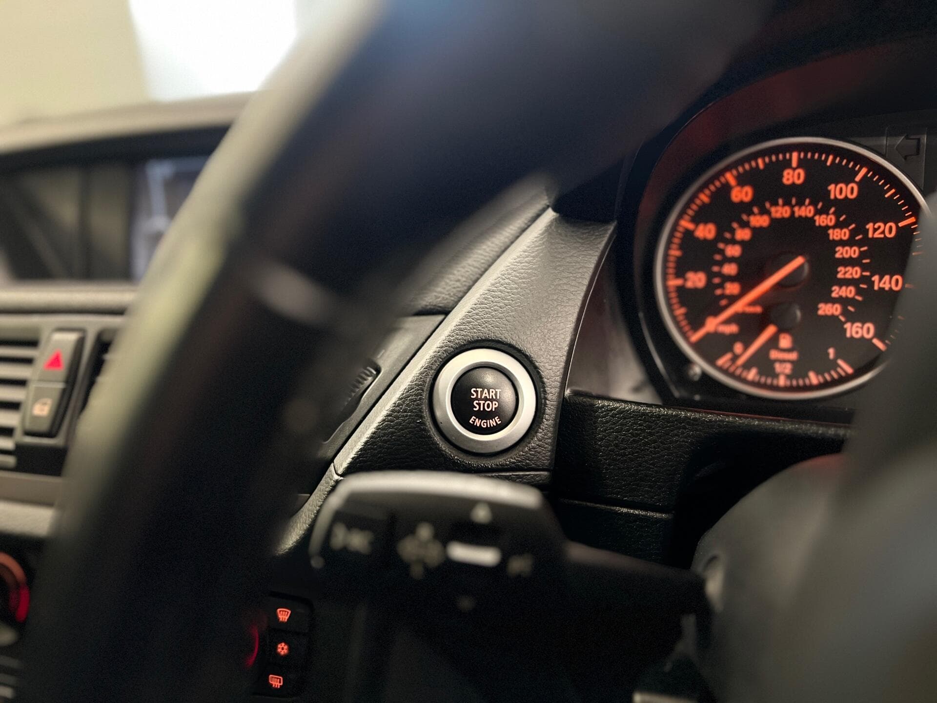 2011 BMW X1 - Image 36