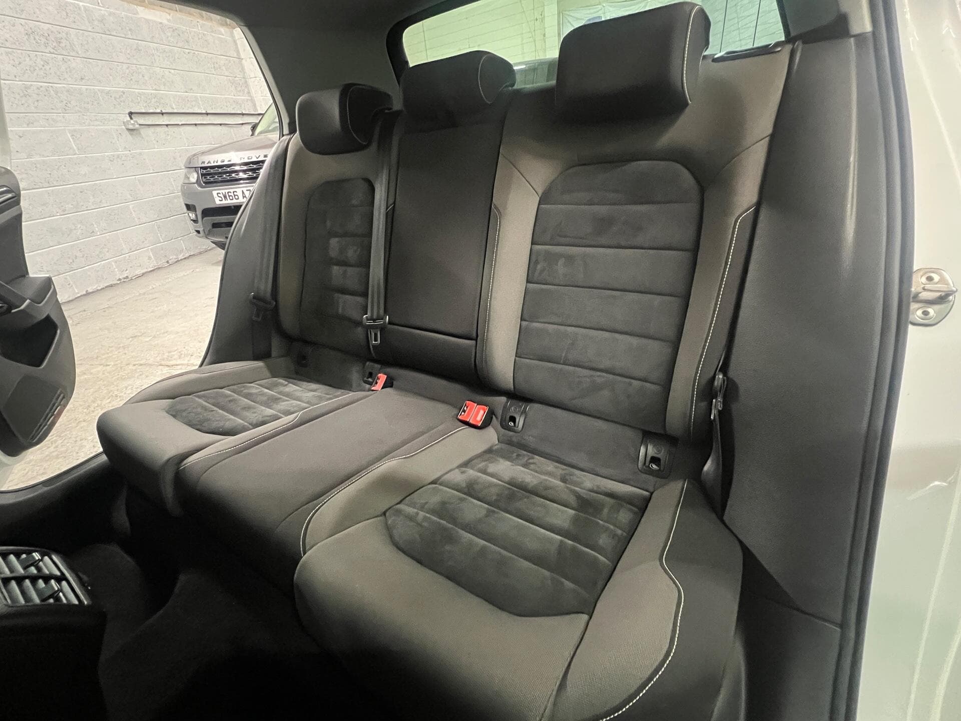 2013 Volkswagen Golf - Image 49
