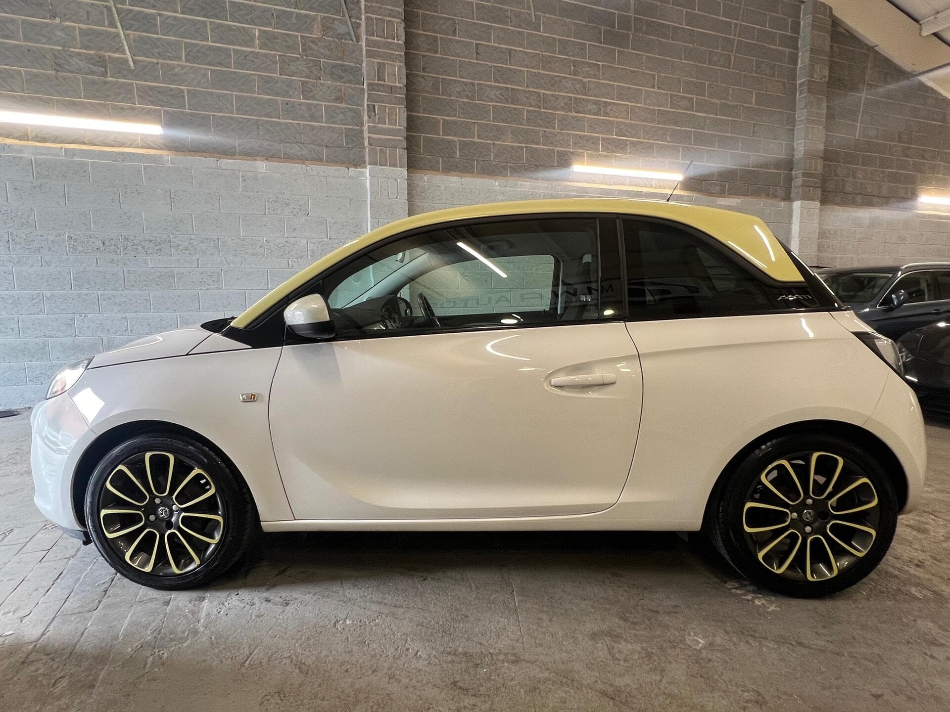 2015 Vauxhall ADAM - Image 12