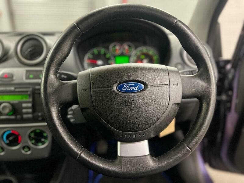 2009 Ford Fiesta - Image 21