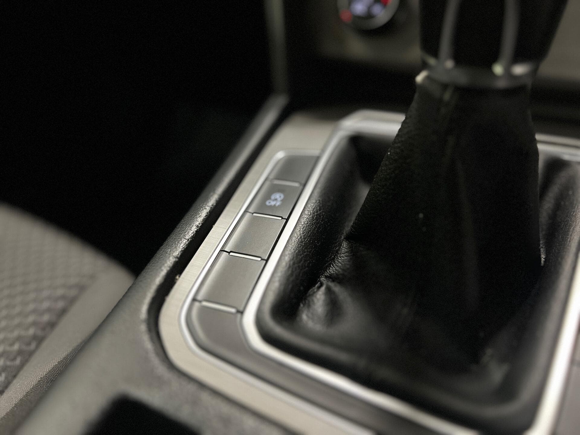 2015 Volkswagen Passat - Image 41