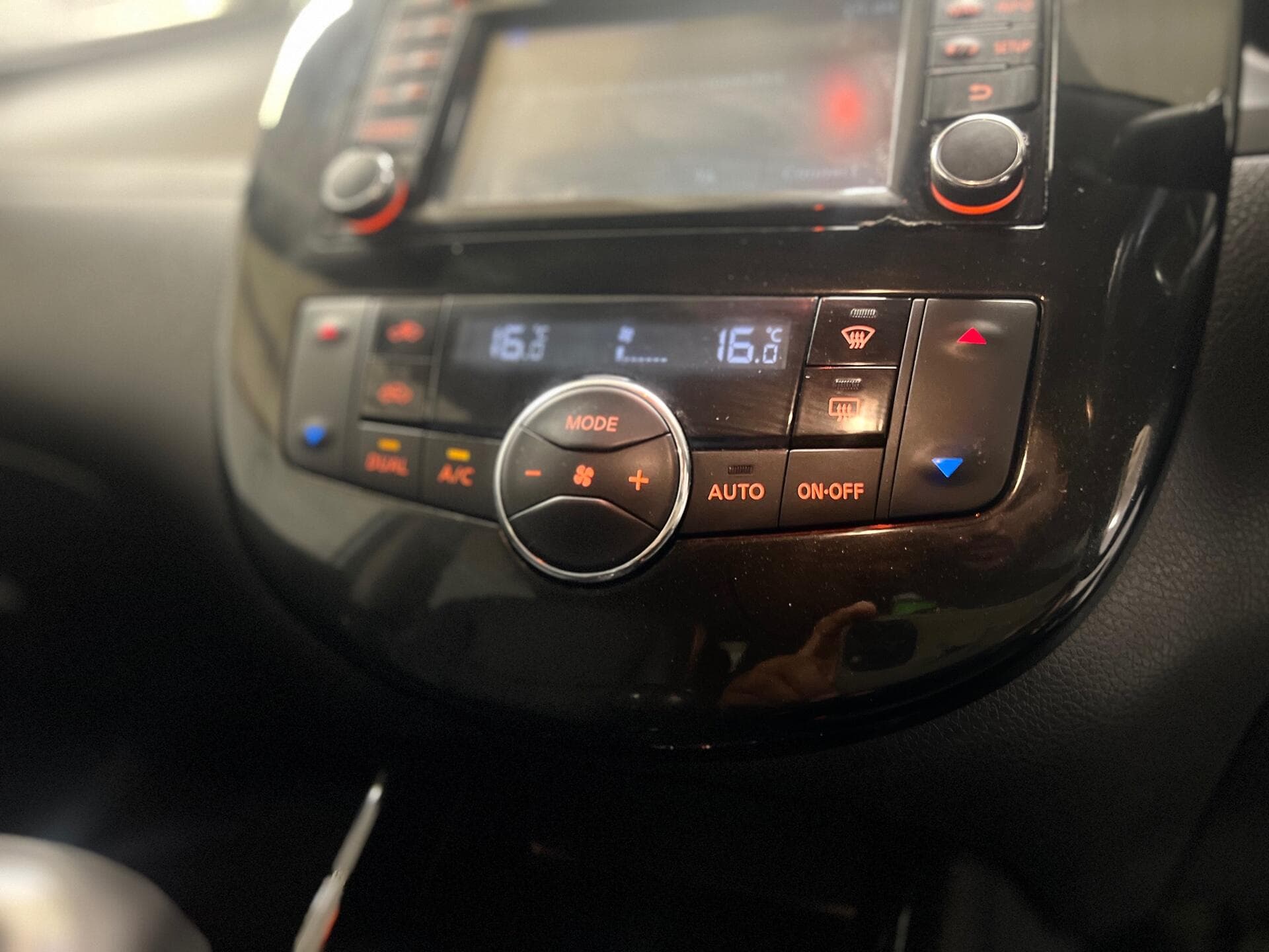 2015 Nissan Pulsar - Image 38