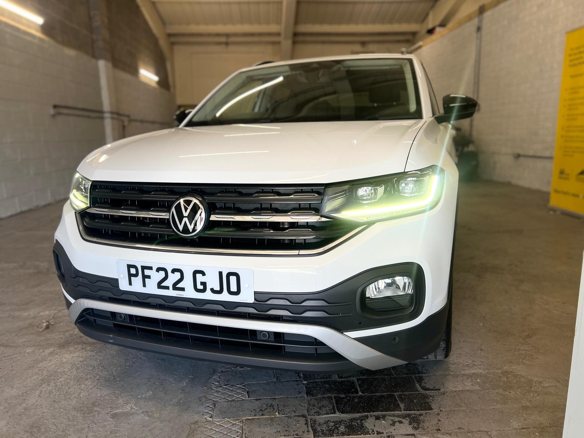 2022 Volkswagen T-Cross - Image 24