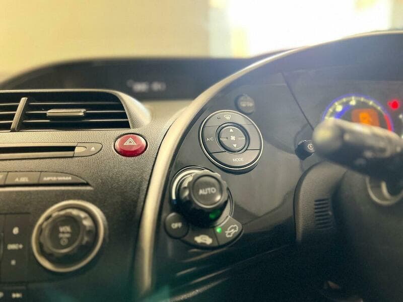 2009 Honda Civic - Image 25