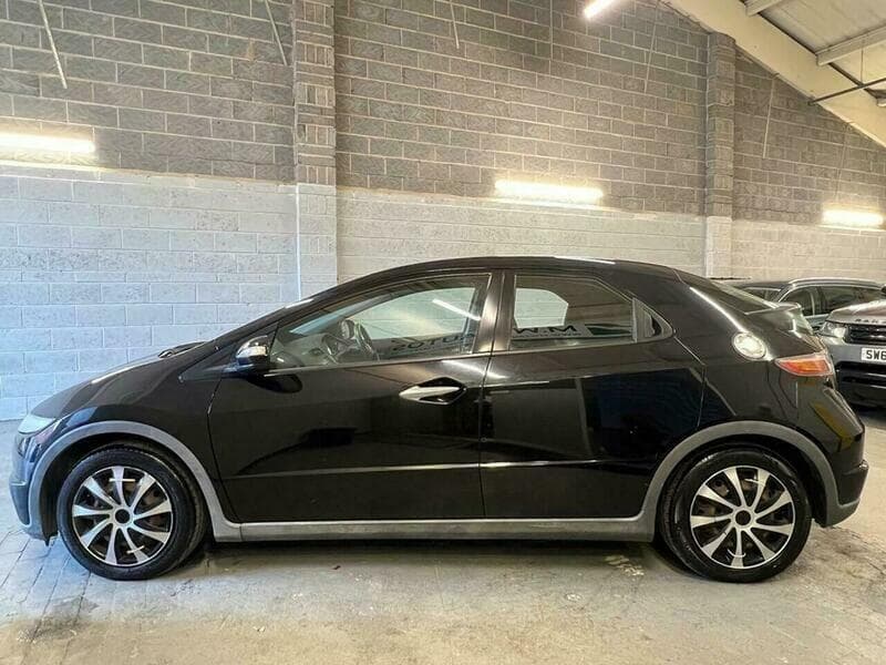 2009 Honda Civic - Image 10
