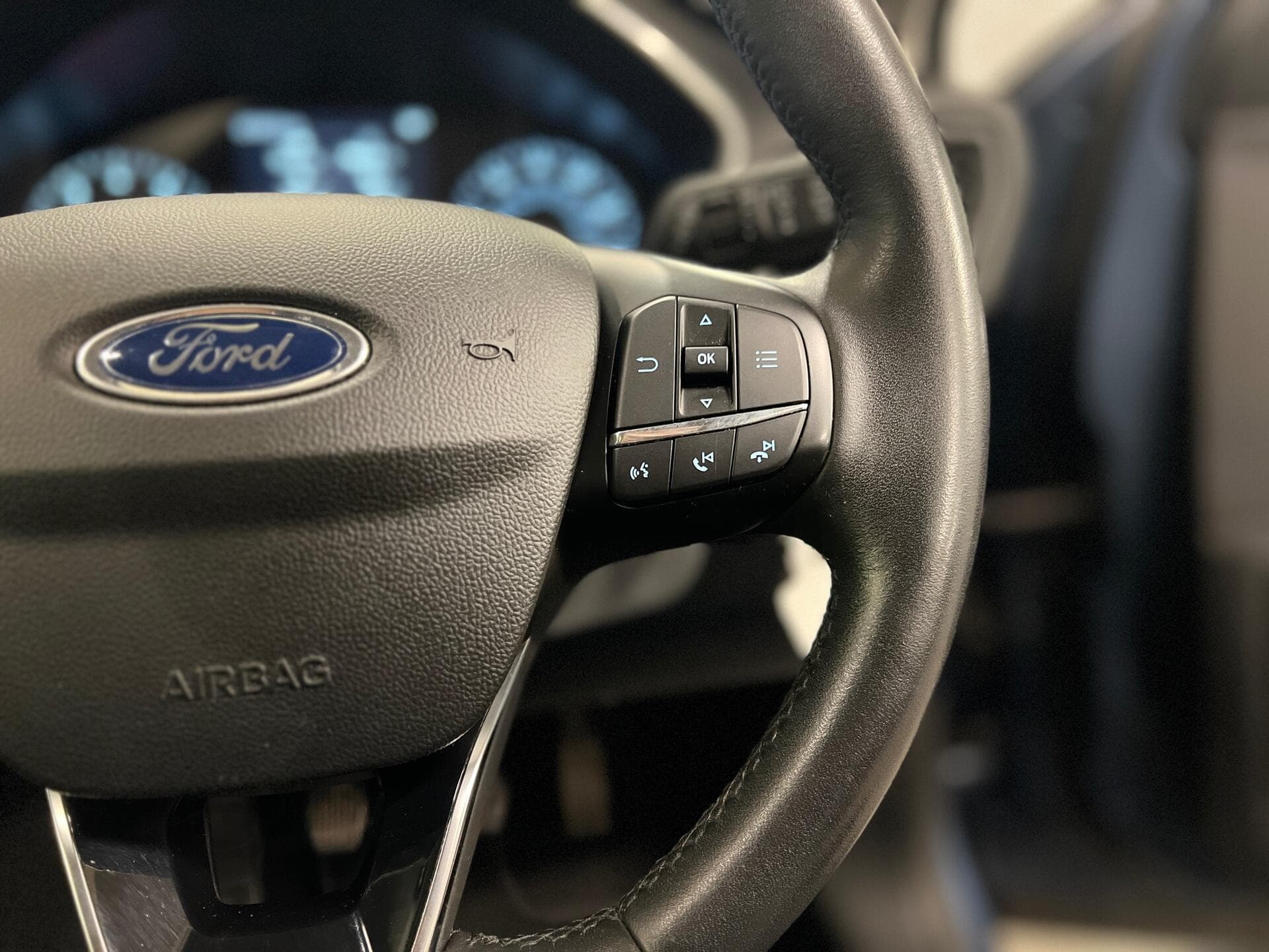 2021 Ford Focus - Image 30