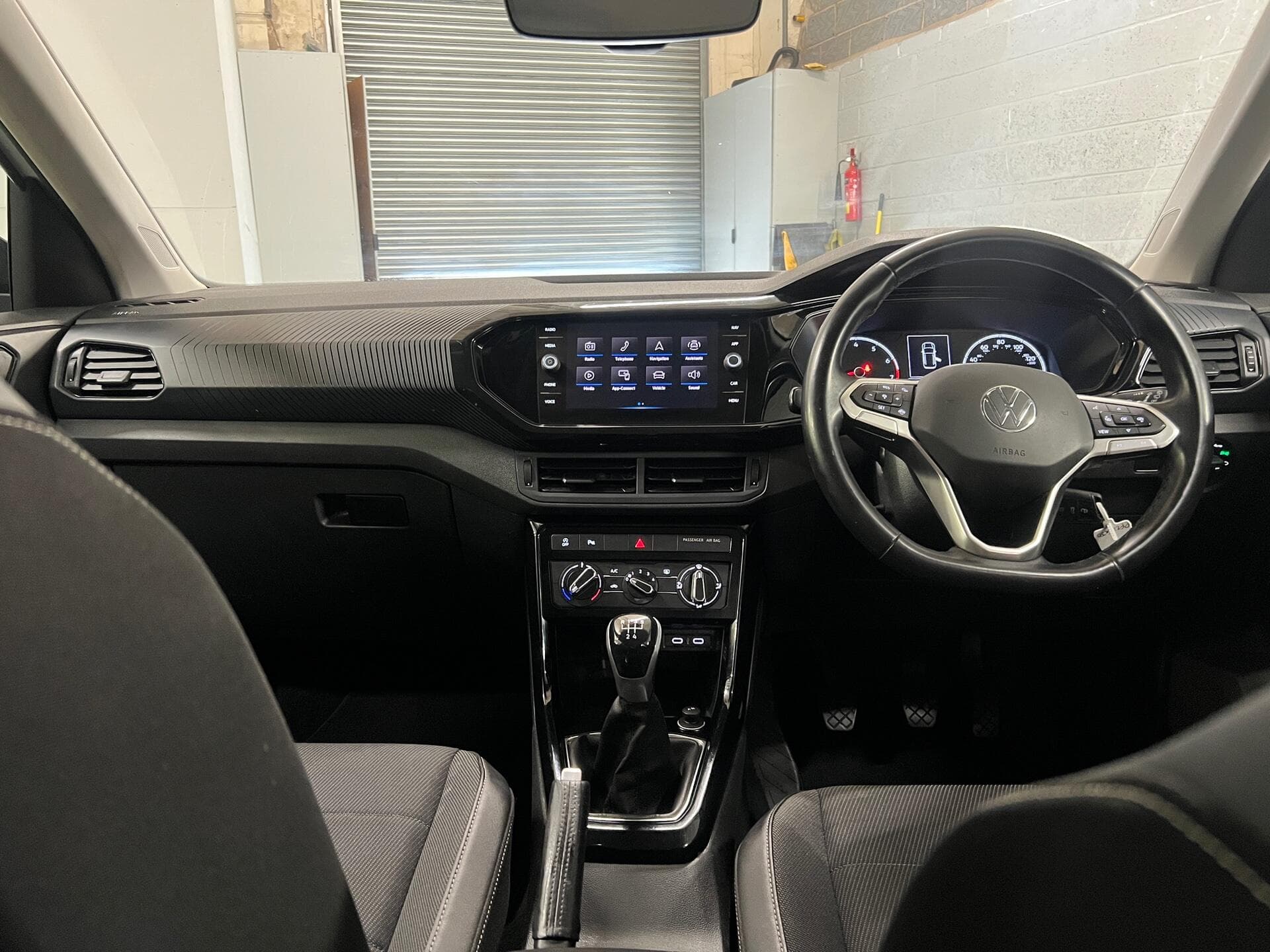 2022 Volkswagen T-Cross - Image 46