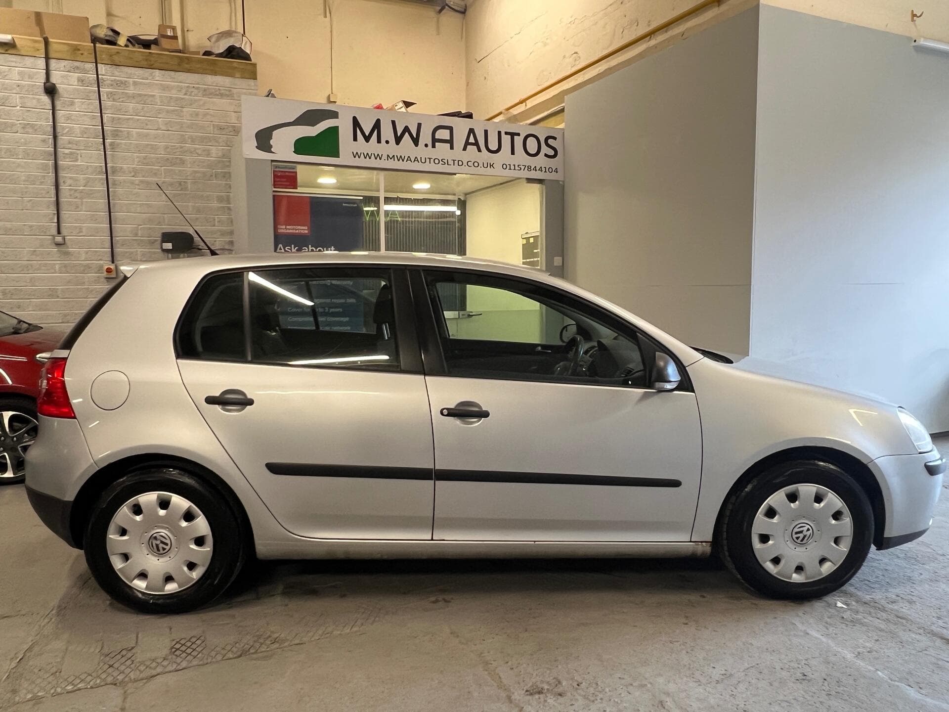 2008 Volkswagen Golf - Image 7