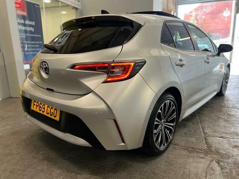 2019 Toyota Corolla - Image 17