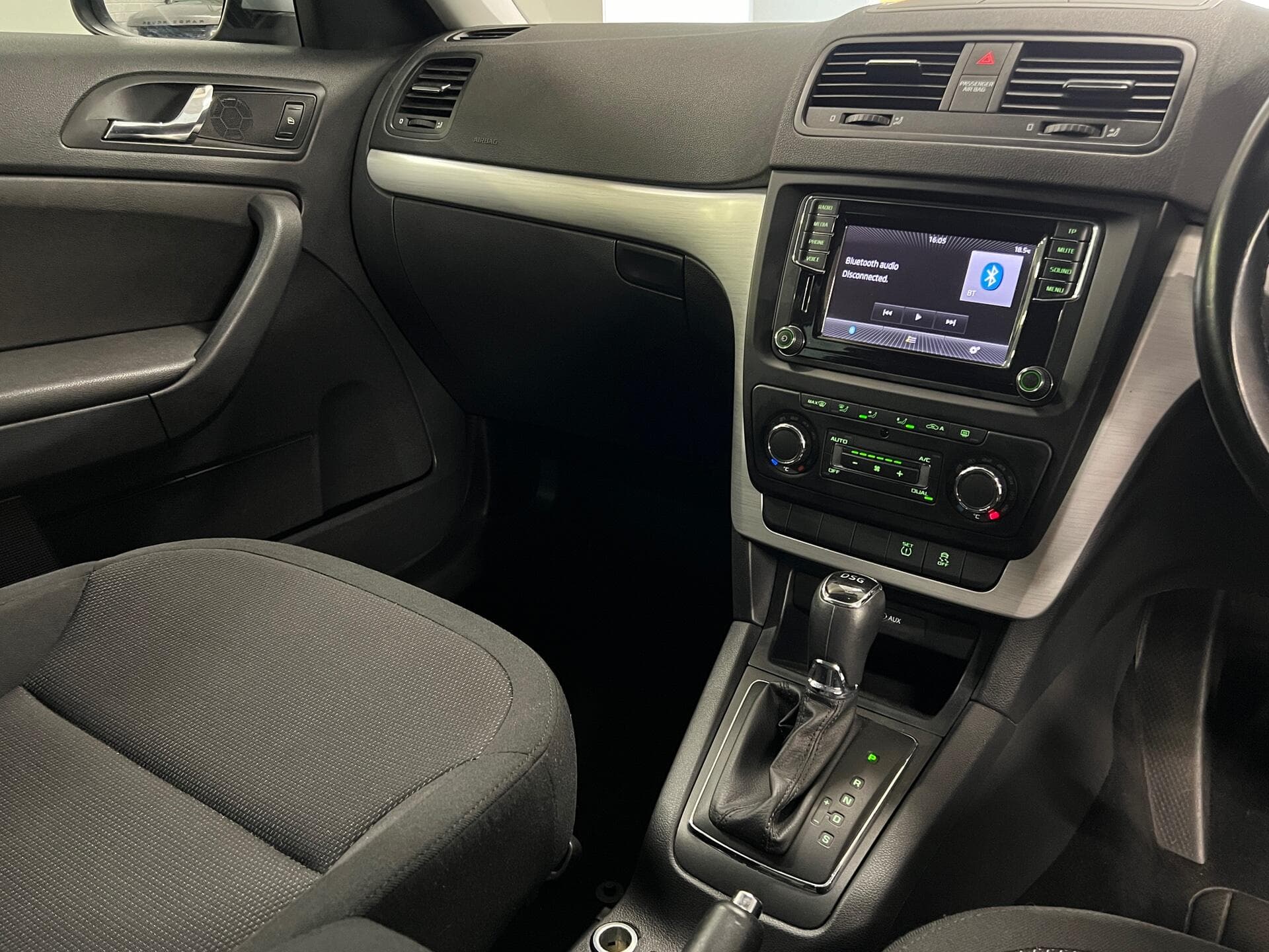 2015 Skoda Yeti - Image 38