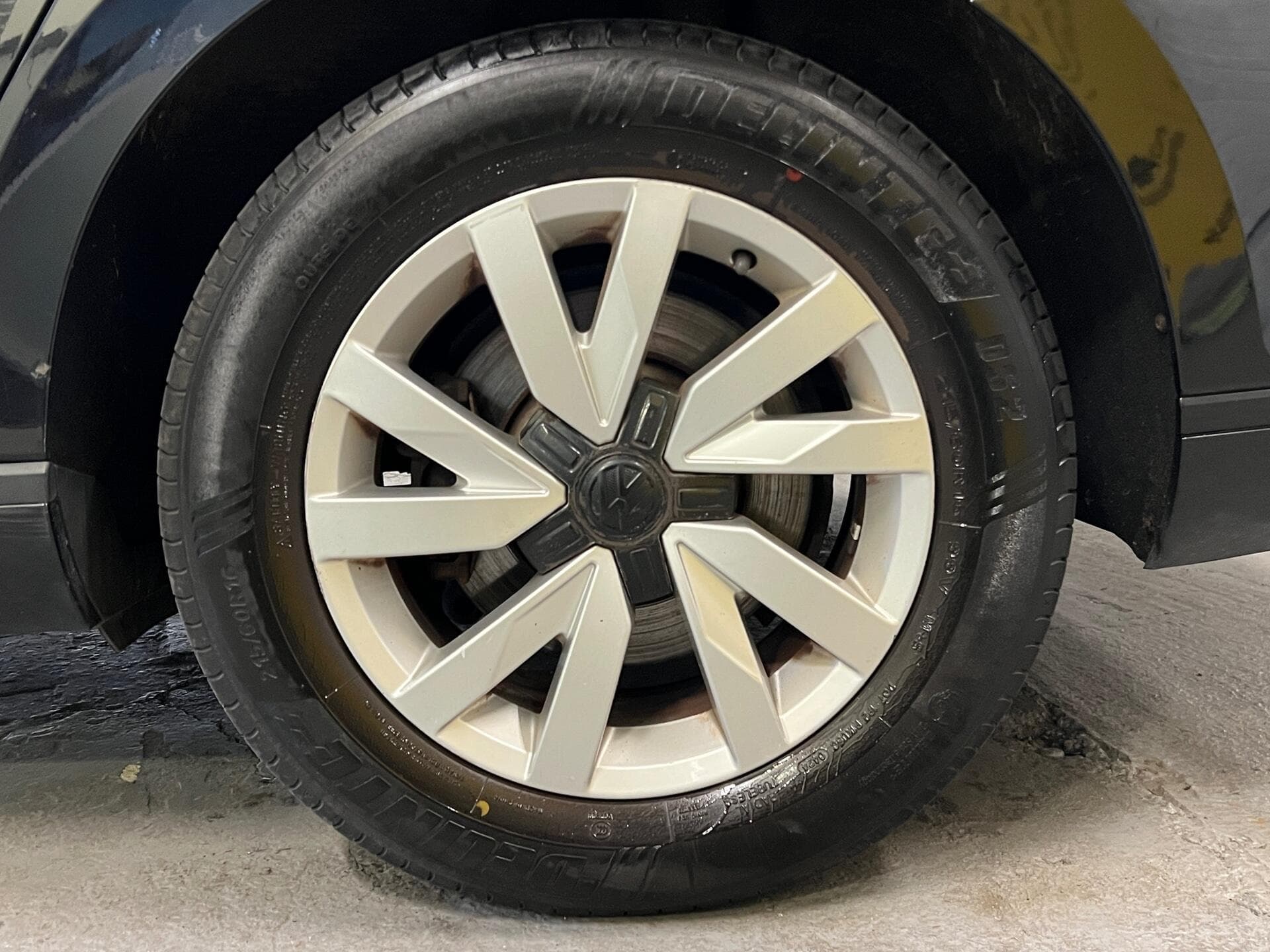 2015 Volkswagen Passat - Image 19