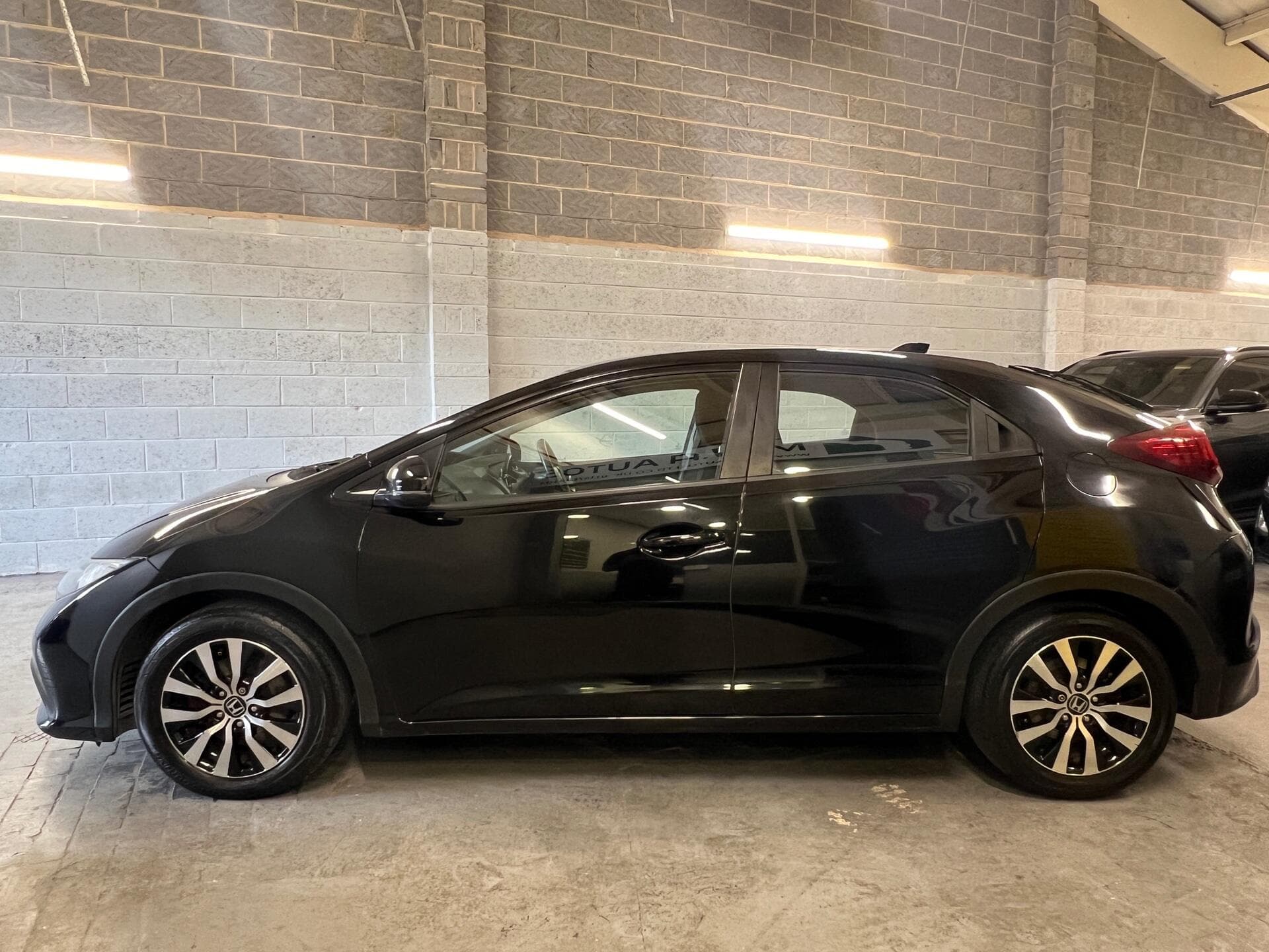 2015 Honda Civic - Image 12
