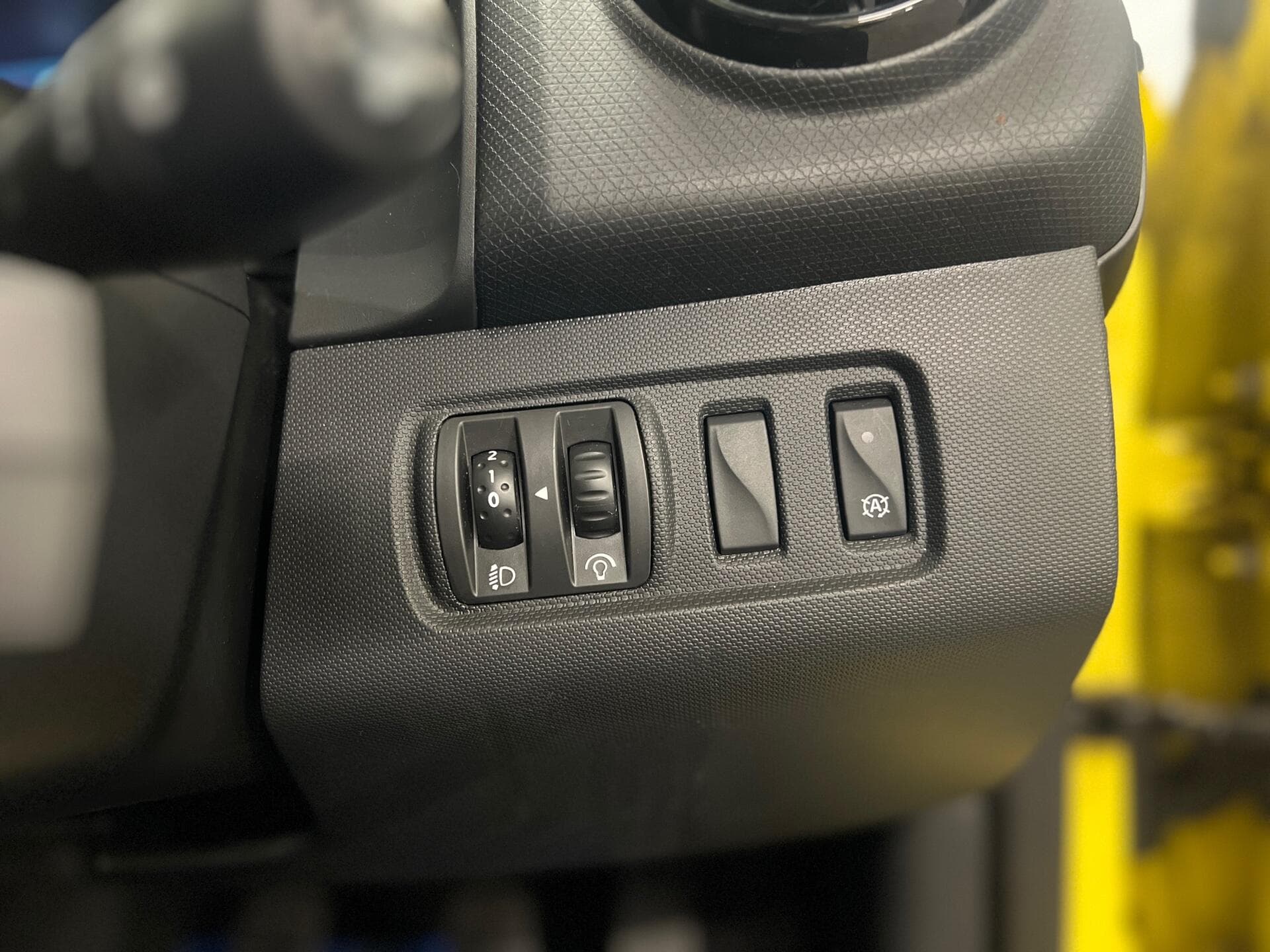 2013 Renault Clio - Image 37