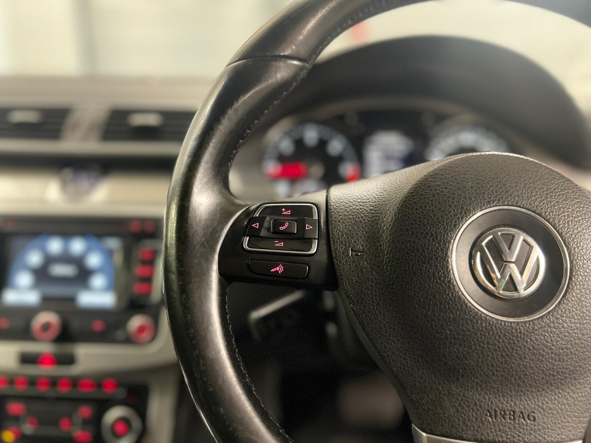 2012 Volkswagen CC - Image 27