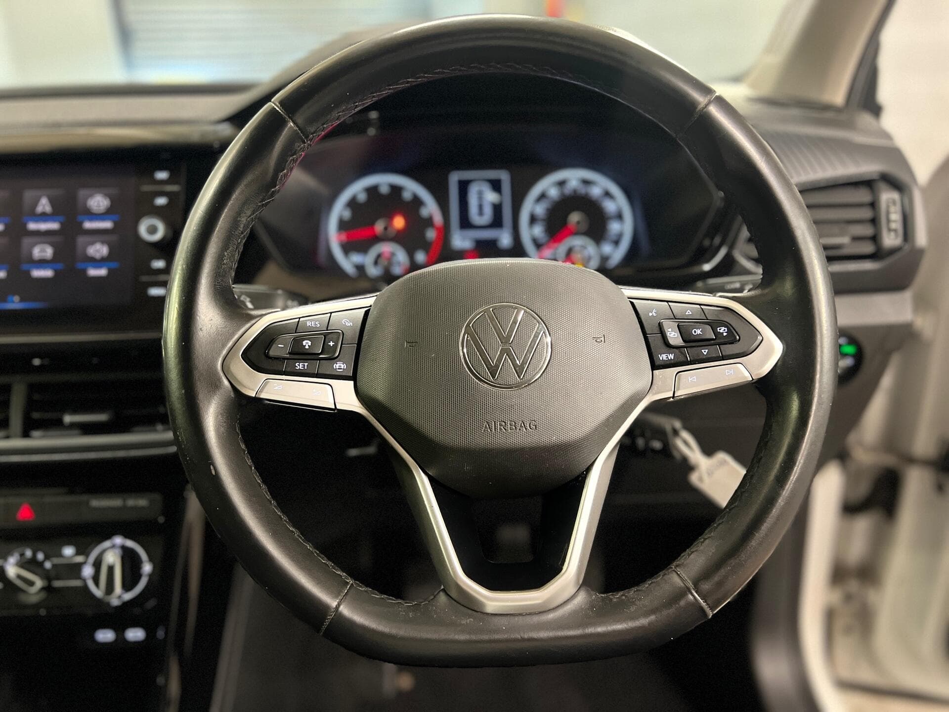 2022 Volkswagen T-Cross - Image 34