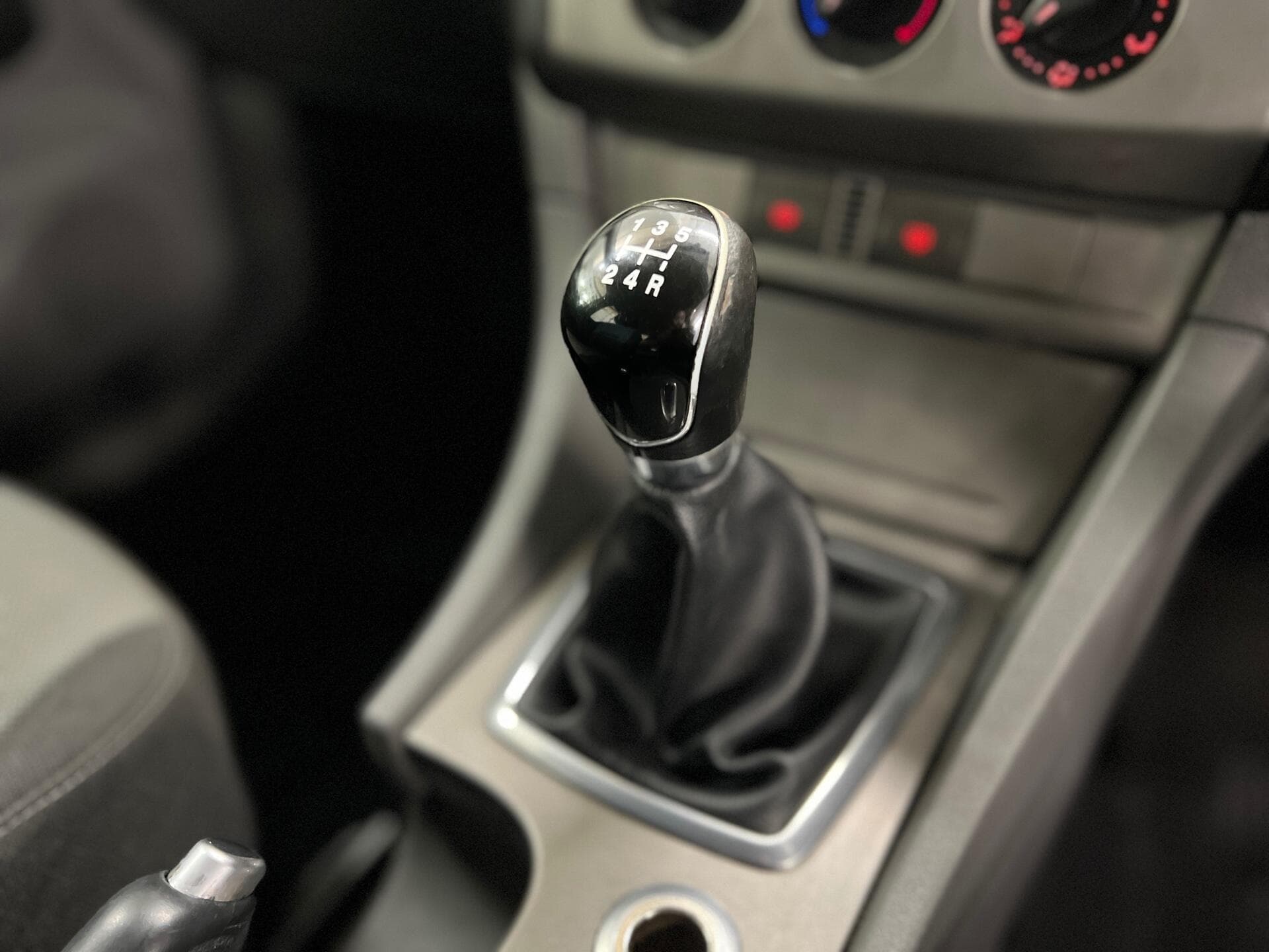 2009 Ford Focus - Image 27