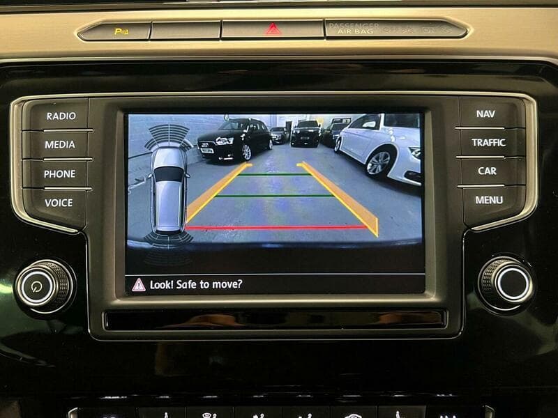 2015 Volkswagen Passat - Image 42